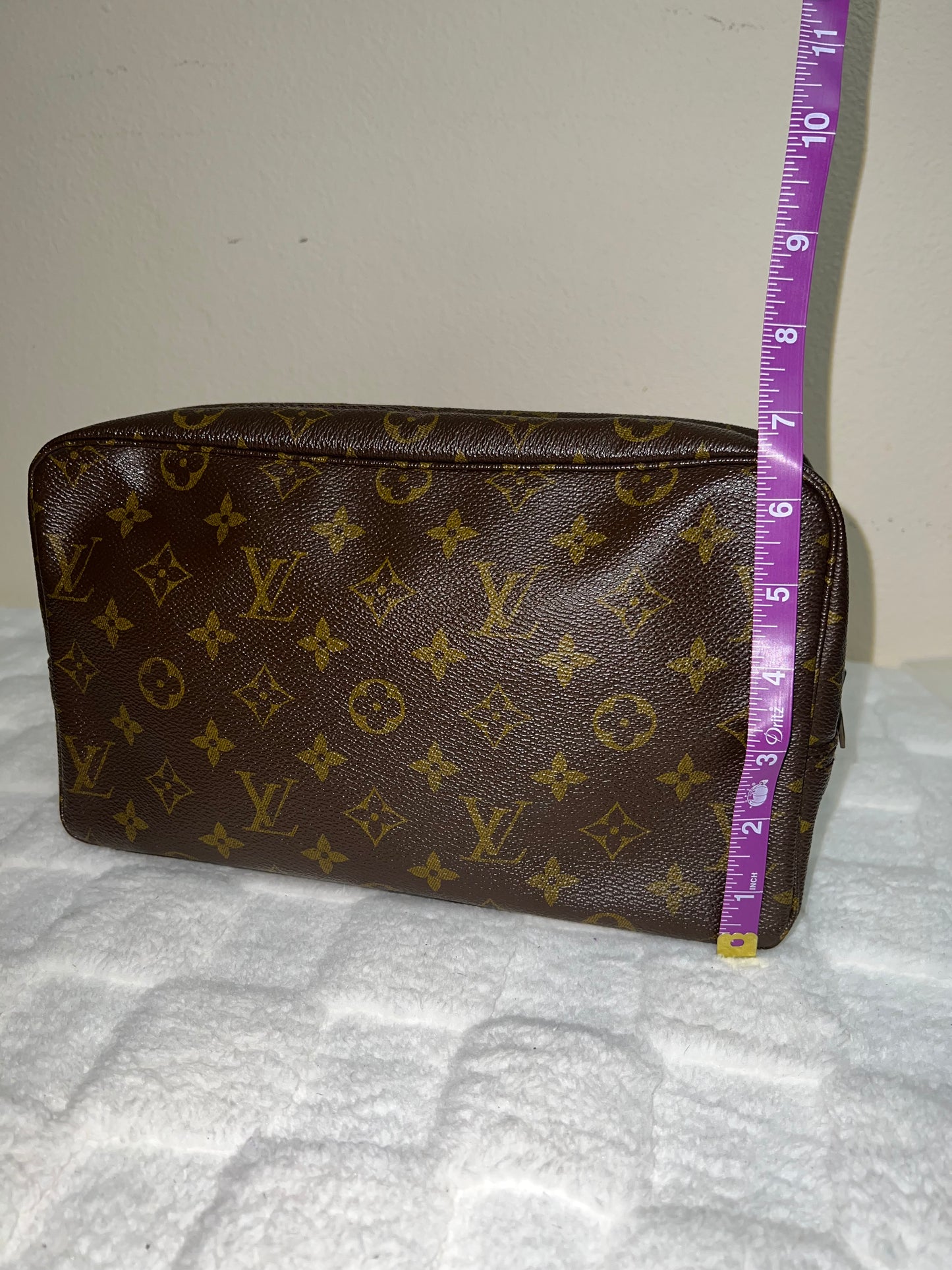 TROUSSE 28 MONOGRAM
