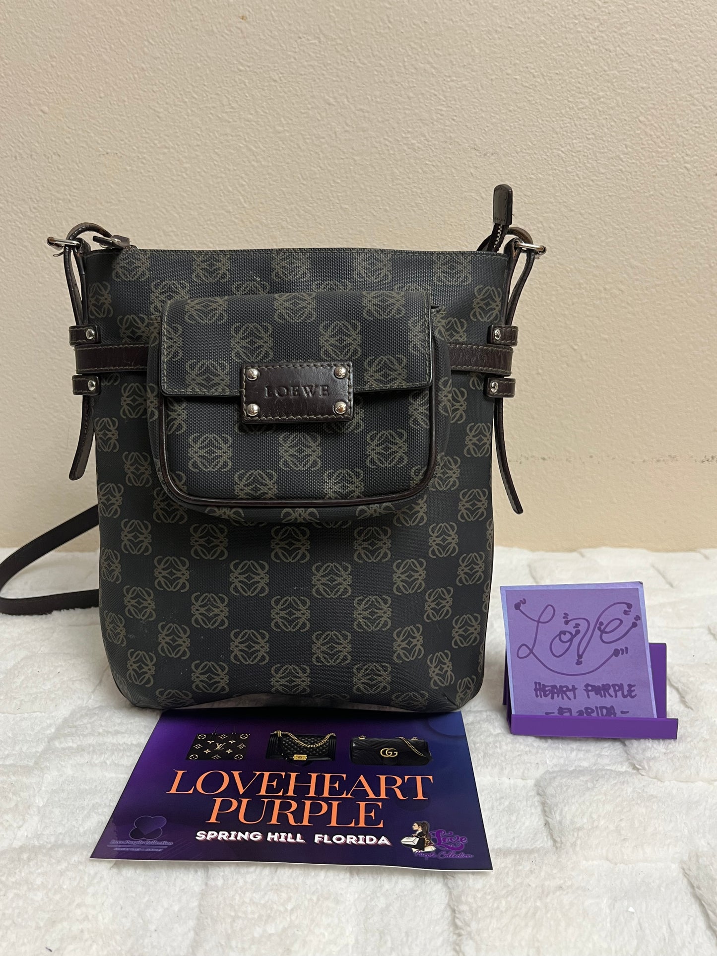 L _ O _ E _ W _ E CROSSBODY
