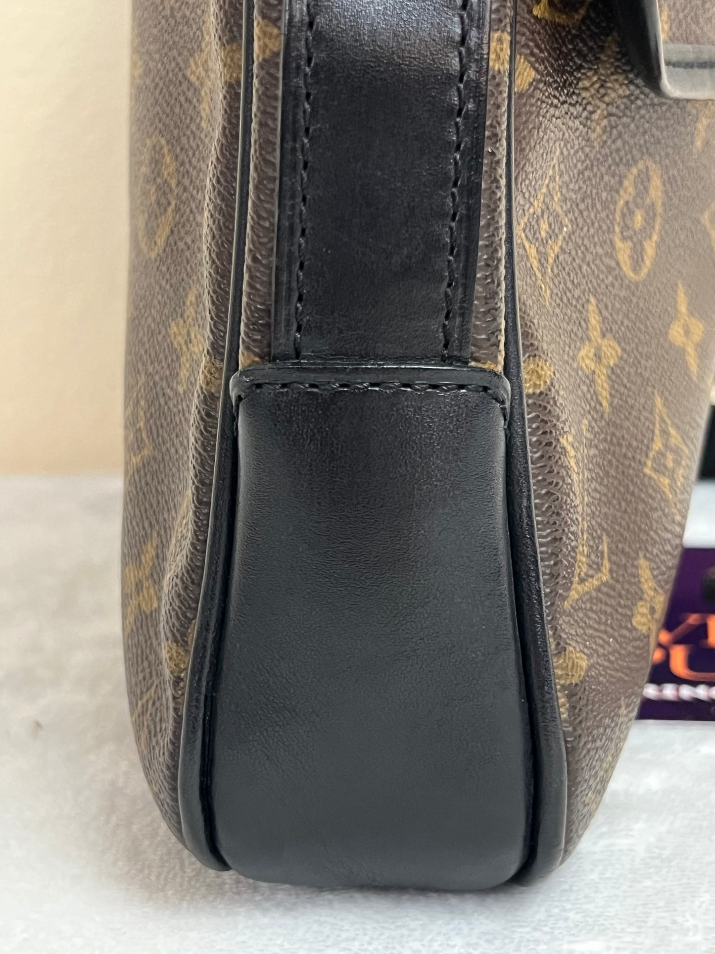 MACASAR CROSSBODY