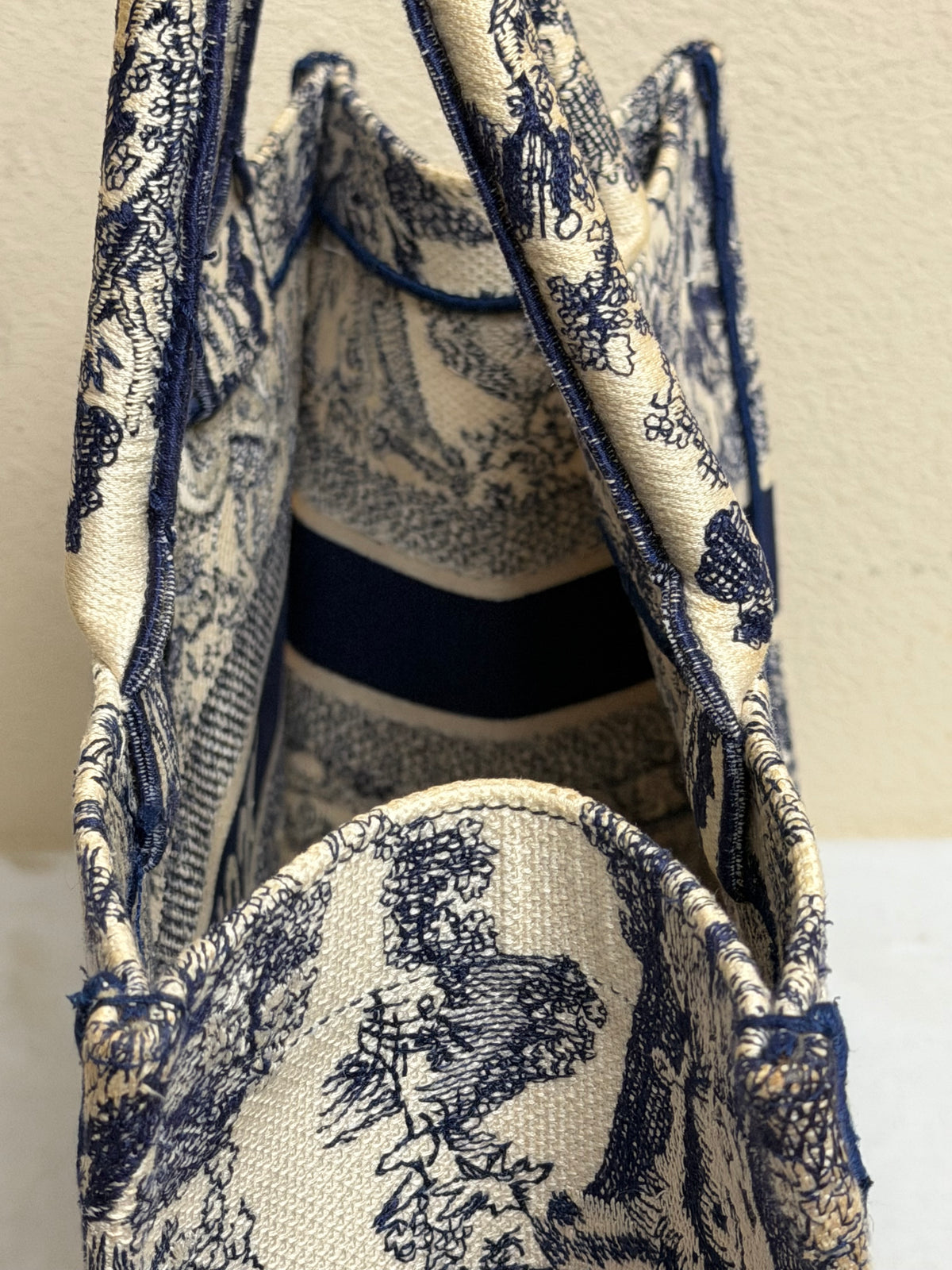BOOKED TOTE