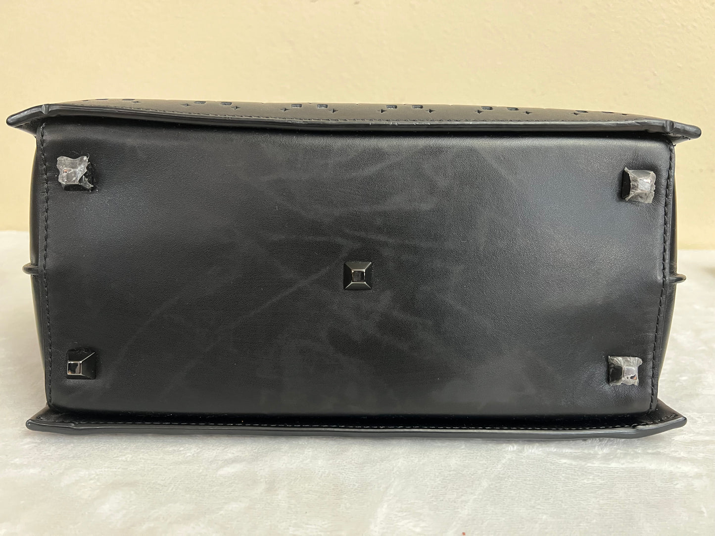 MCM PORFORATED TOTE BLACK