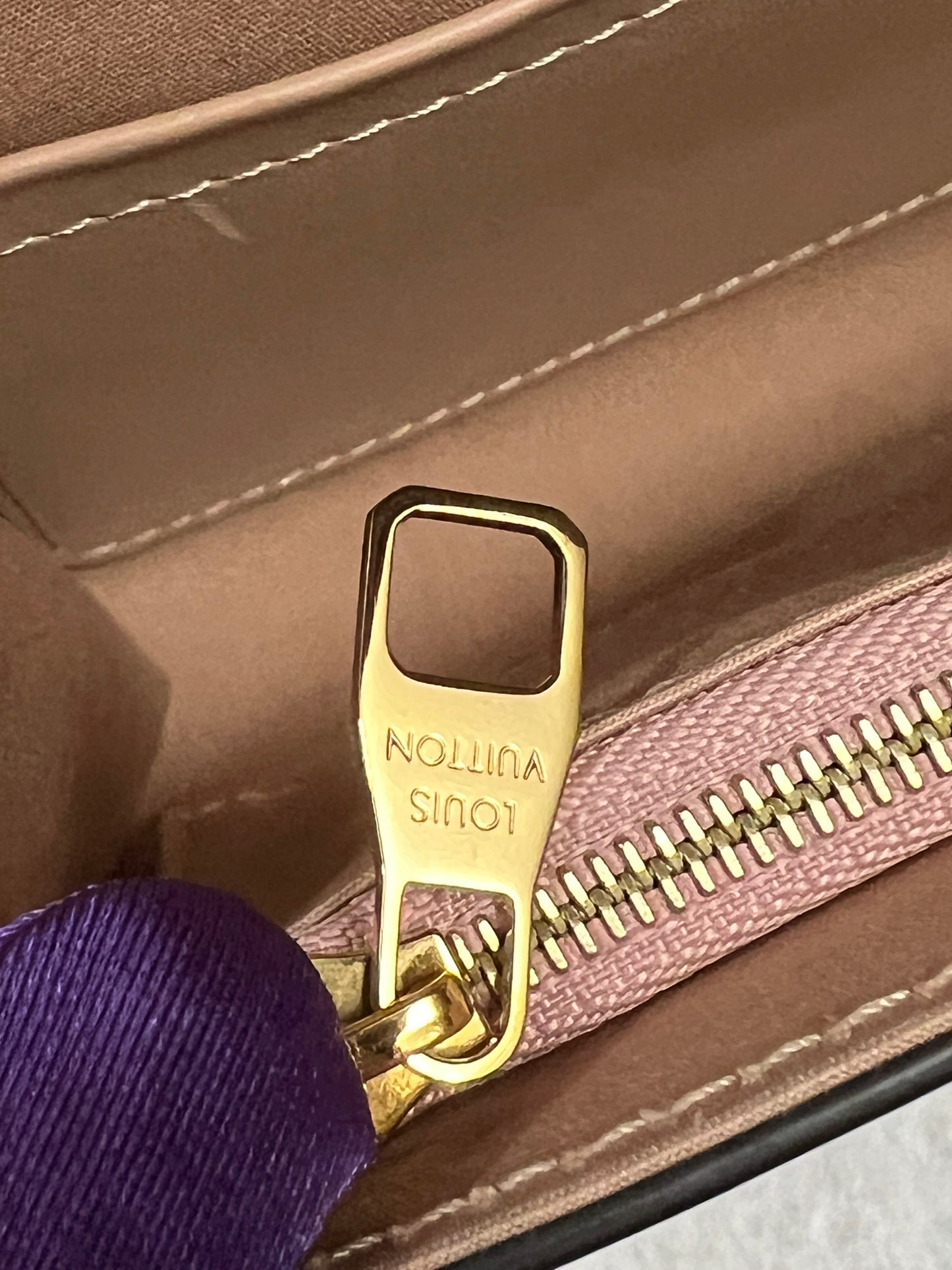 LOUISE CLUTCH VERNIS YELLOW