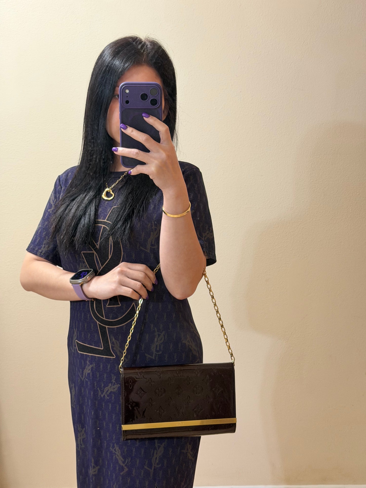 ANA CLUTCH VERNIS AMARANTE