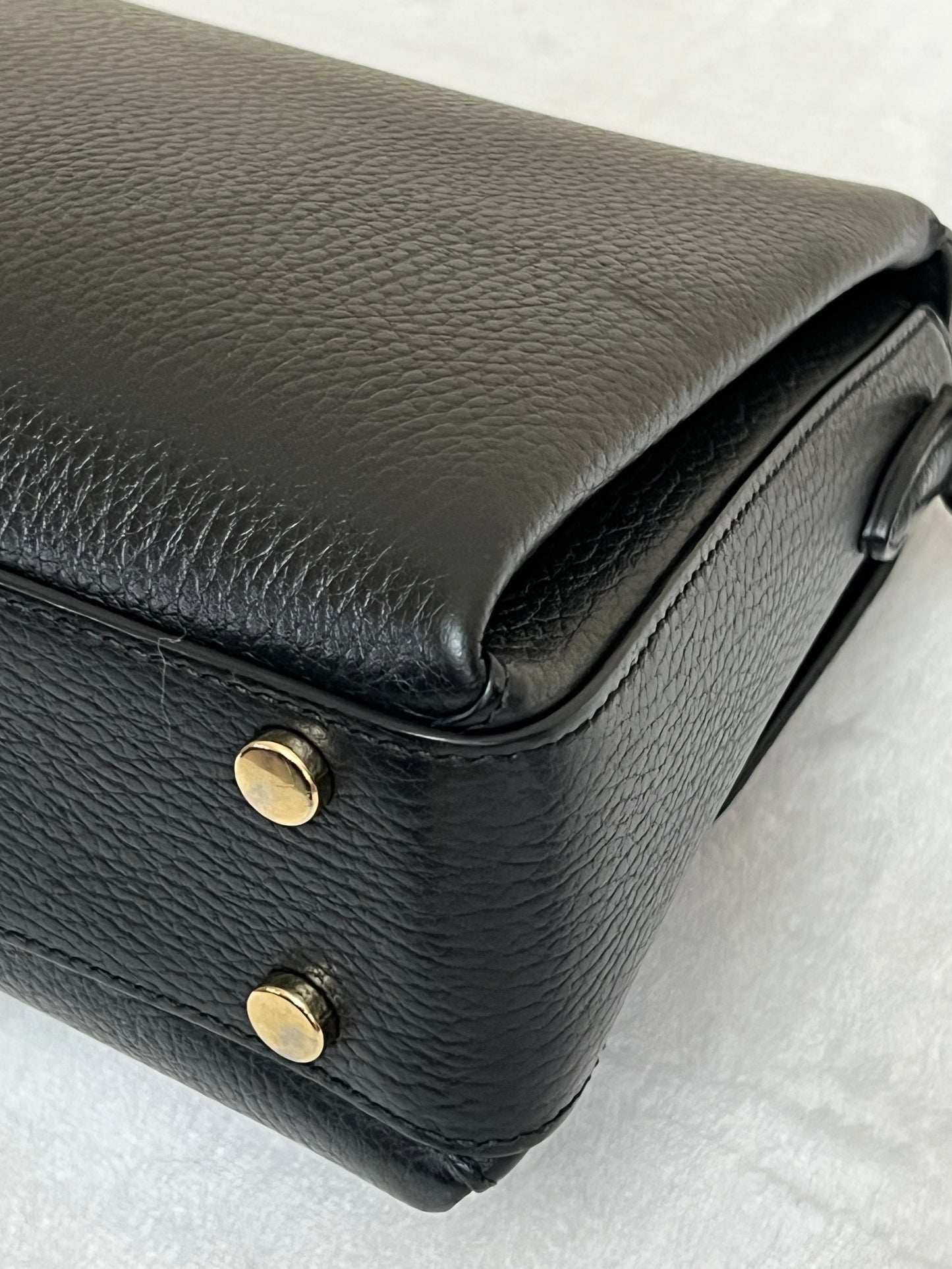 INTERLOCKING TOP HANDLE BLACK