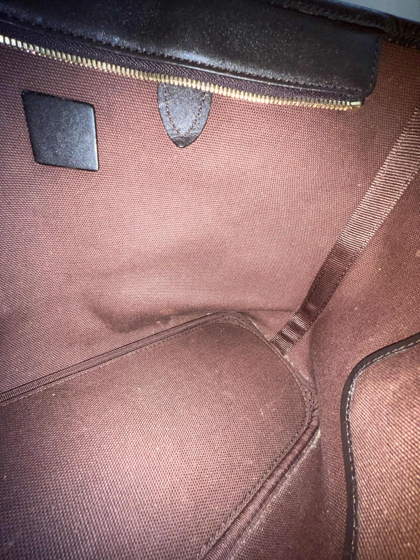 MCM CHOCO TOTE W/ BONE MM
