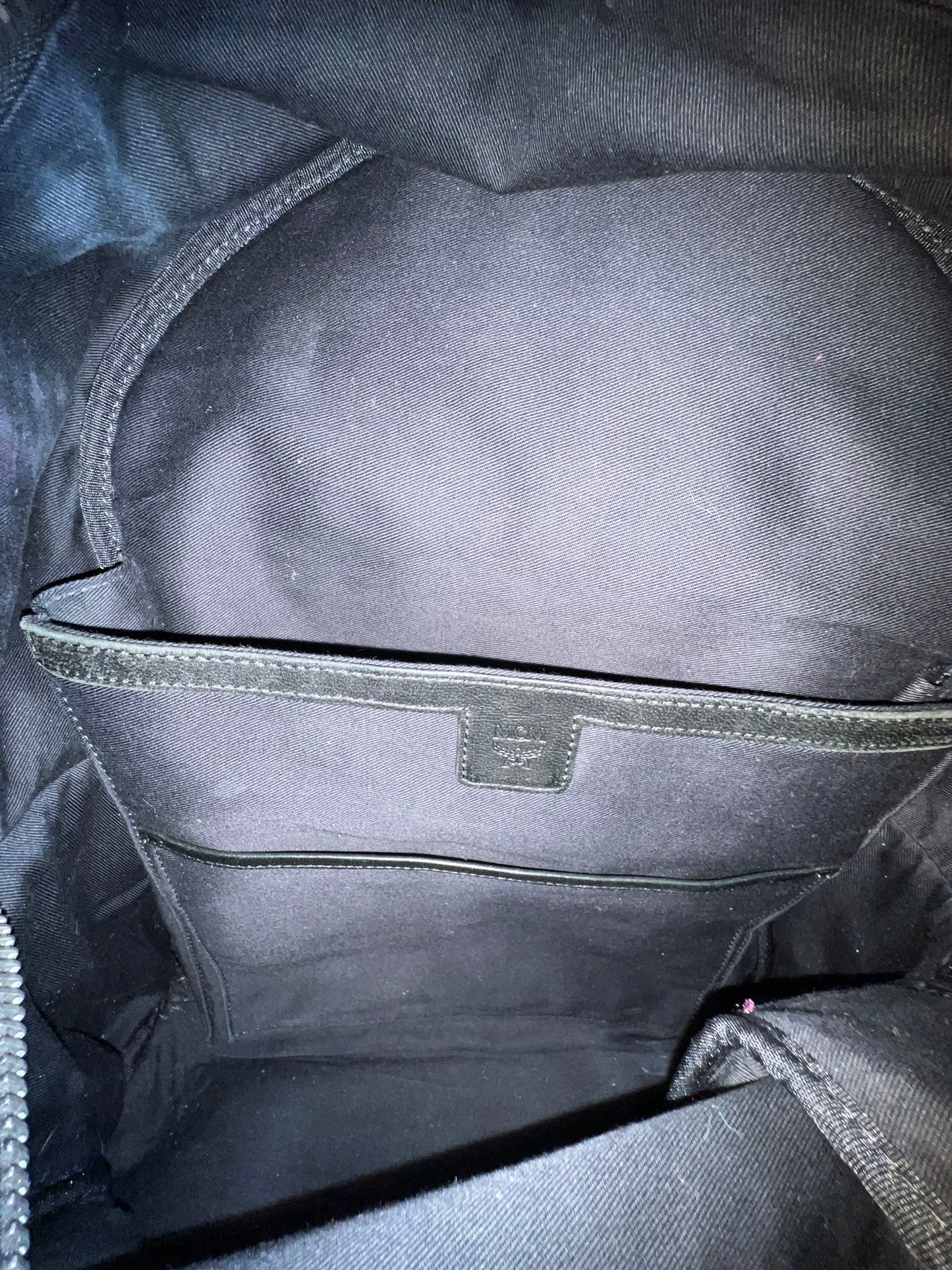 MCM BAGPACK MAROON METALLIC LEATHER