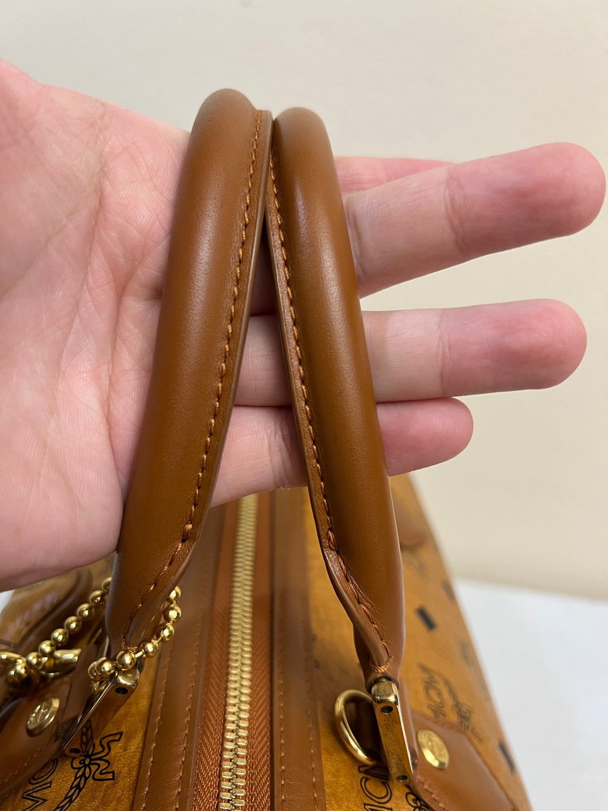 MCM DUFFLE 40 COGNAC