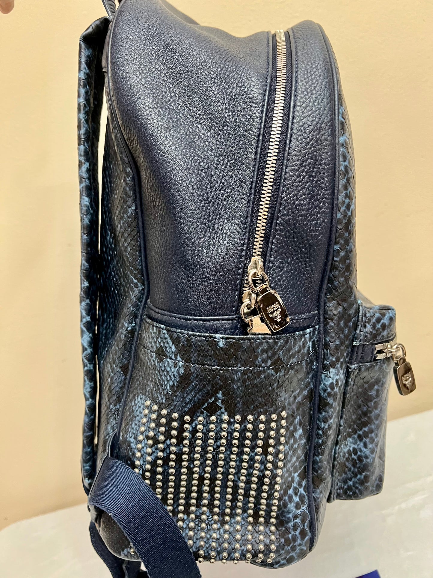 MCM BAGPACK SNAKESKIN LIMITED EDITION BLUE