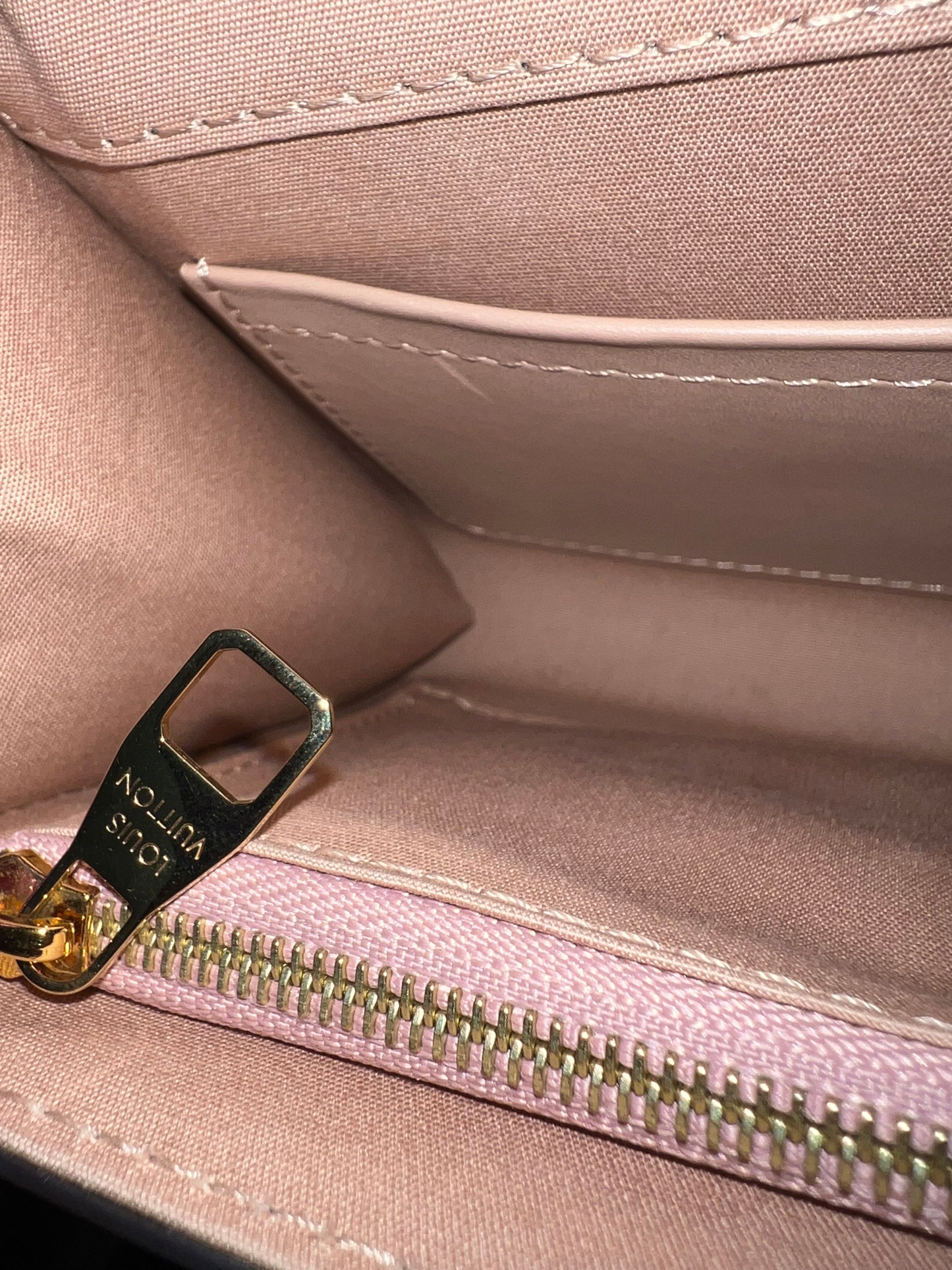 LOUISE CLUTCH VERNIS YELLOW