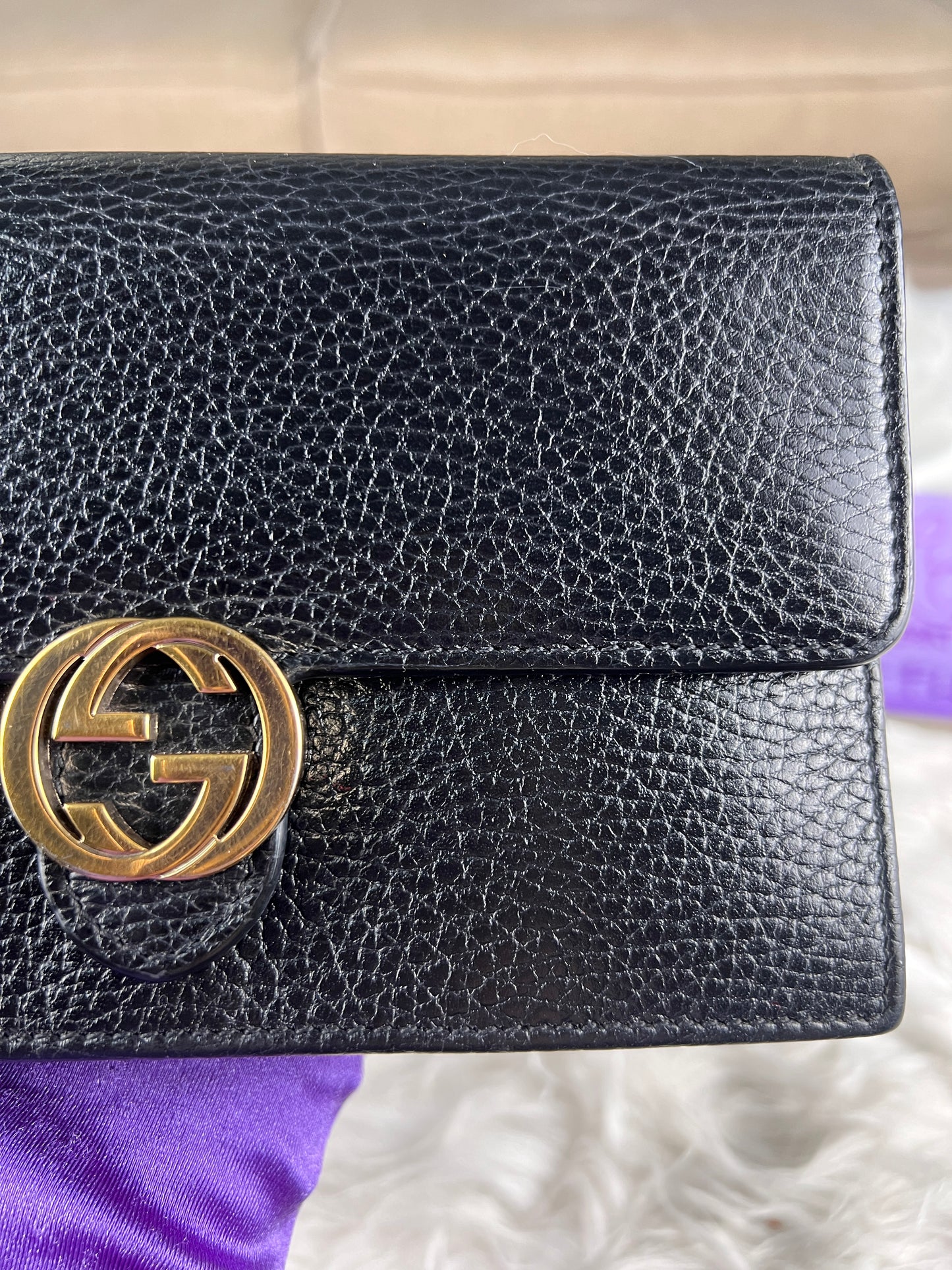 GUCCI INTERLOCKING WALLET ON CHAIN BLACK