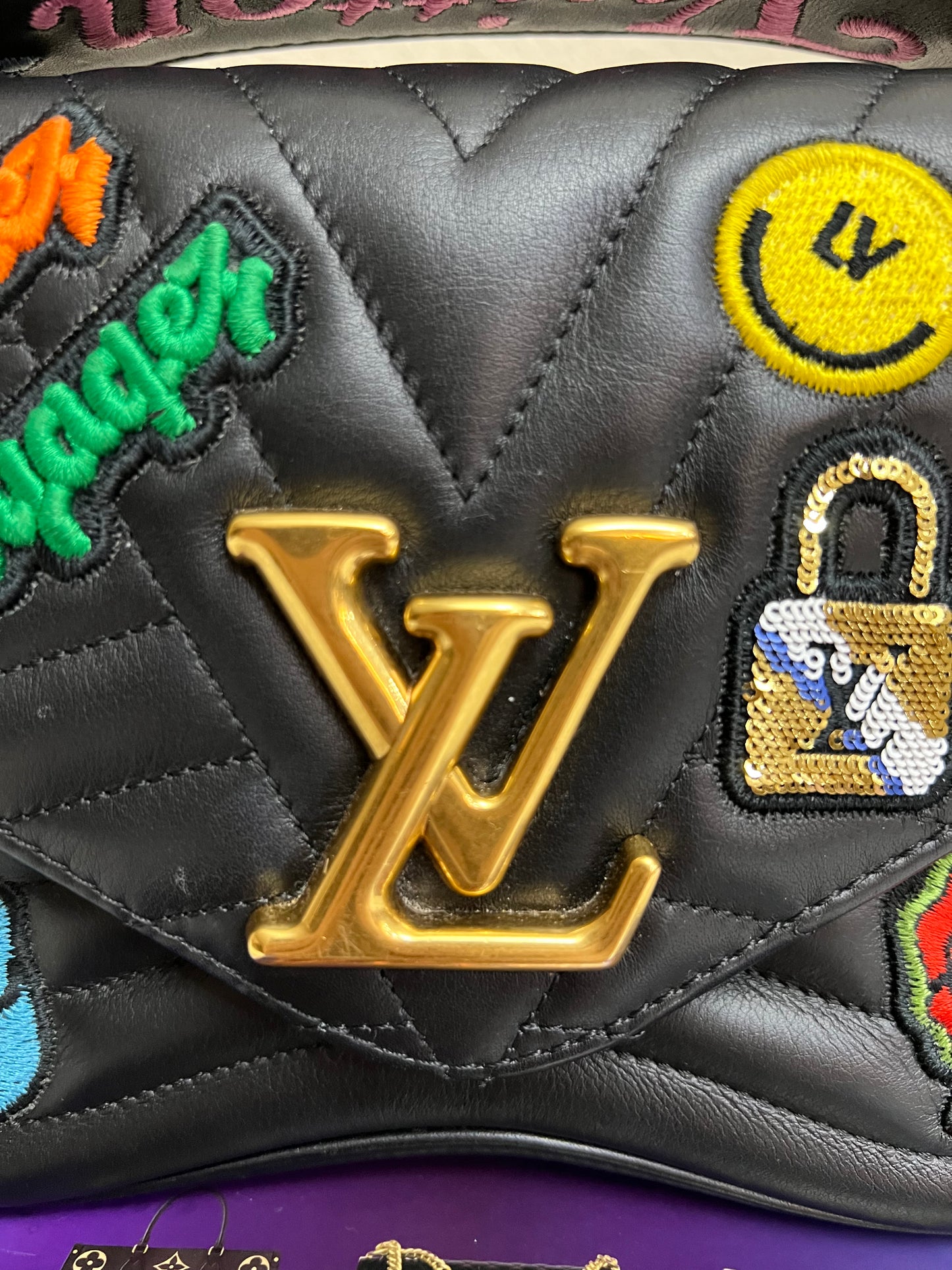 NEW WAVE CHAIN BLACK