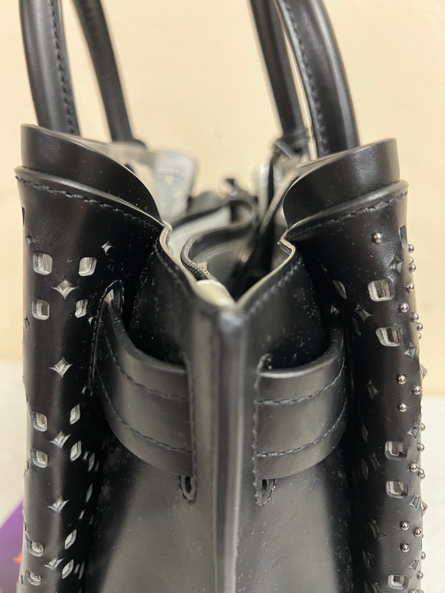 MCM PORFORATED TOTE BLACK