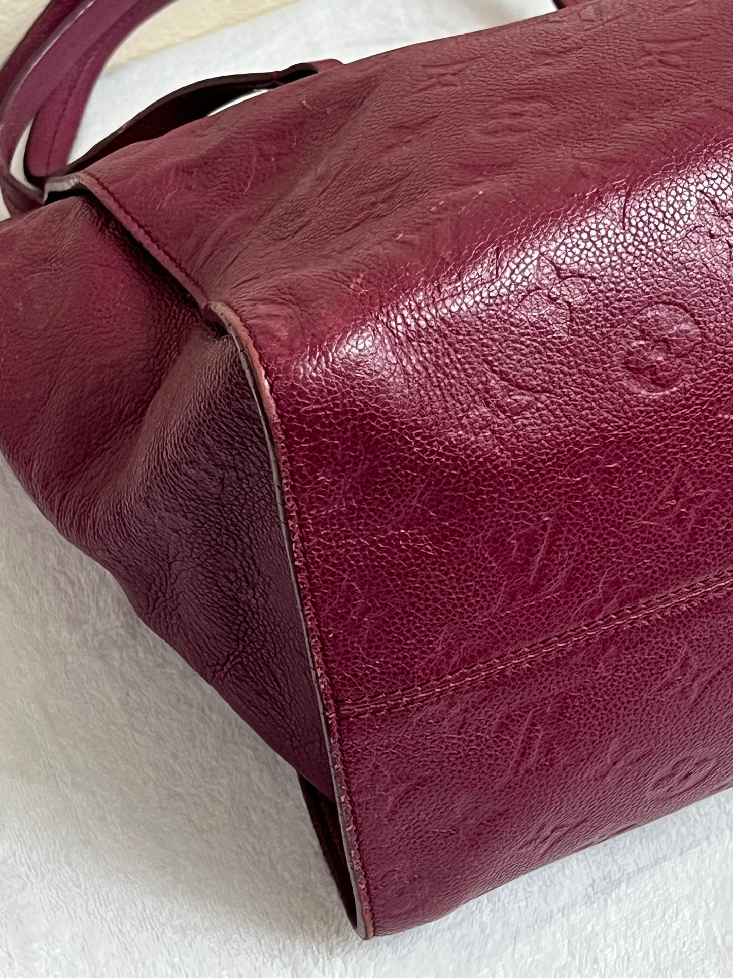 LUMINEUSE EMPRIENTE BURGUNDY