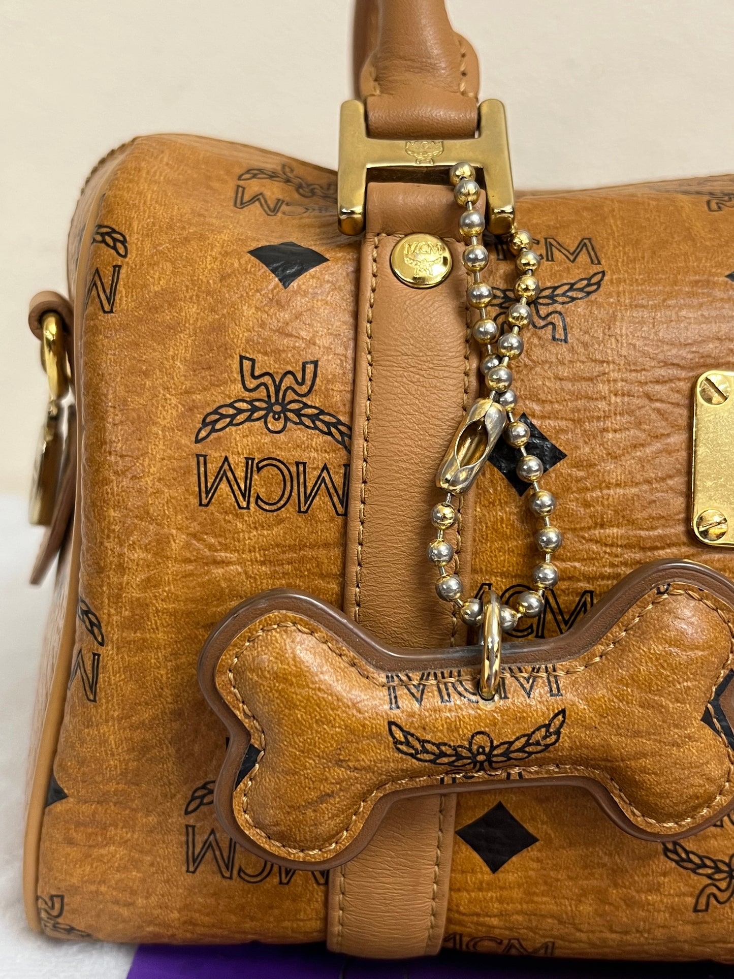 MCM BOSTON 20 COGNAC W/ TRAP