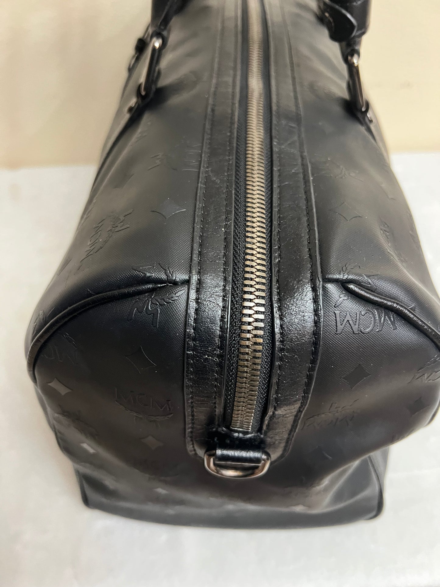 DUFFLE 45 BLACK ON BLACK