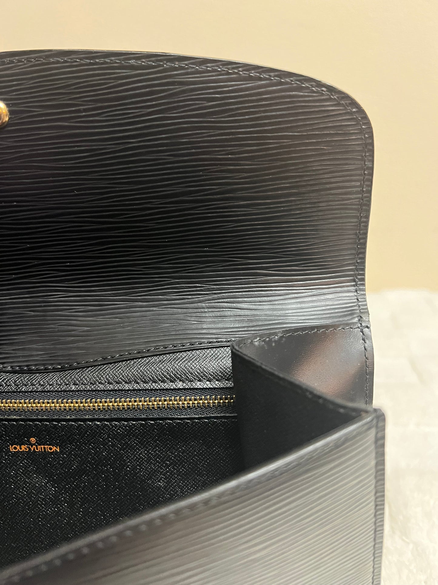 MONTAIGENE EPI CLUTCH BLACK