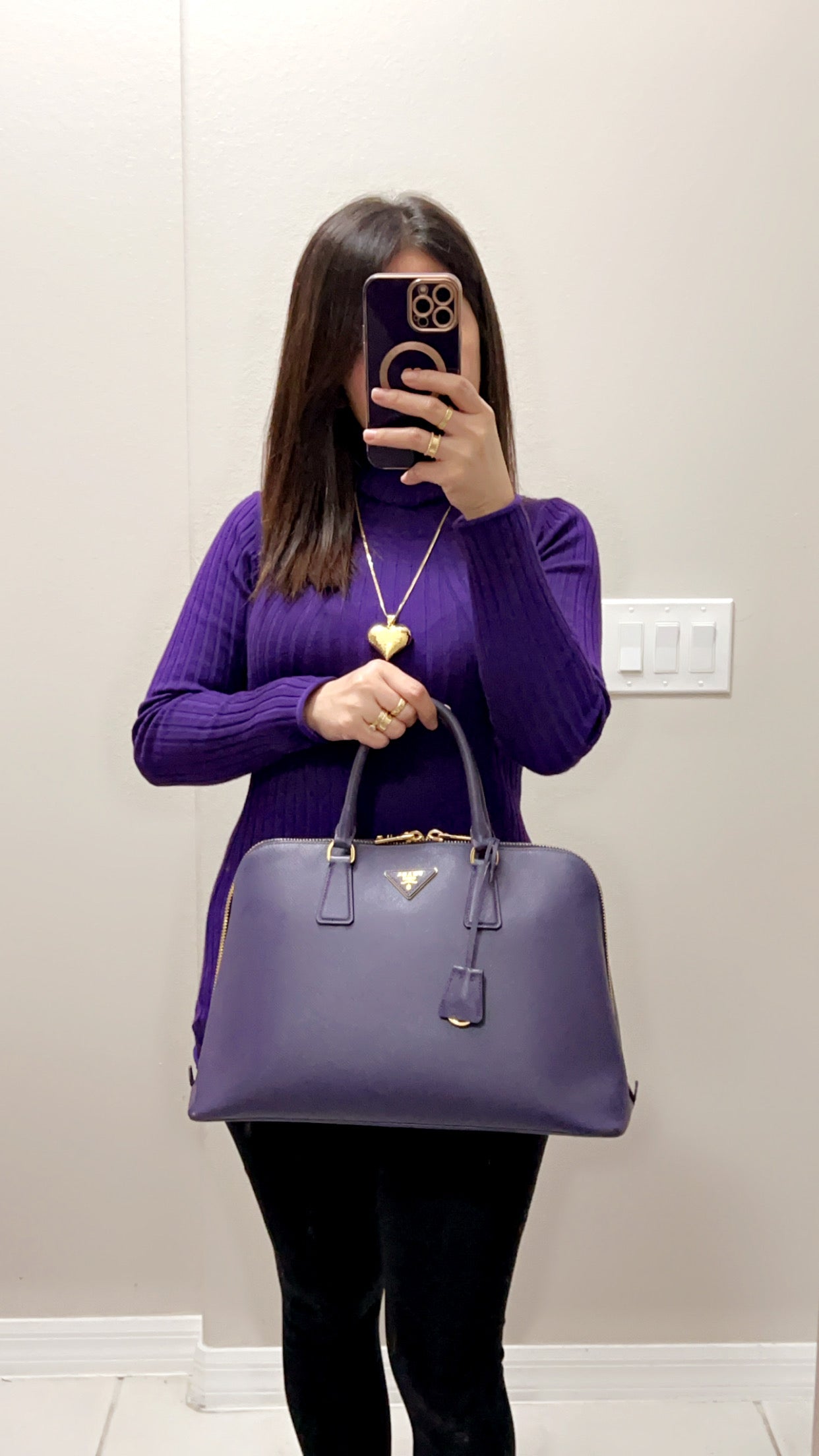 SAFFIANO PROMENADE HANDBAG