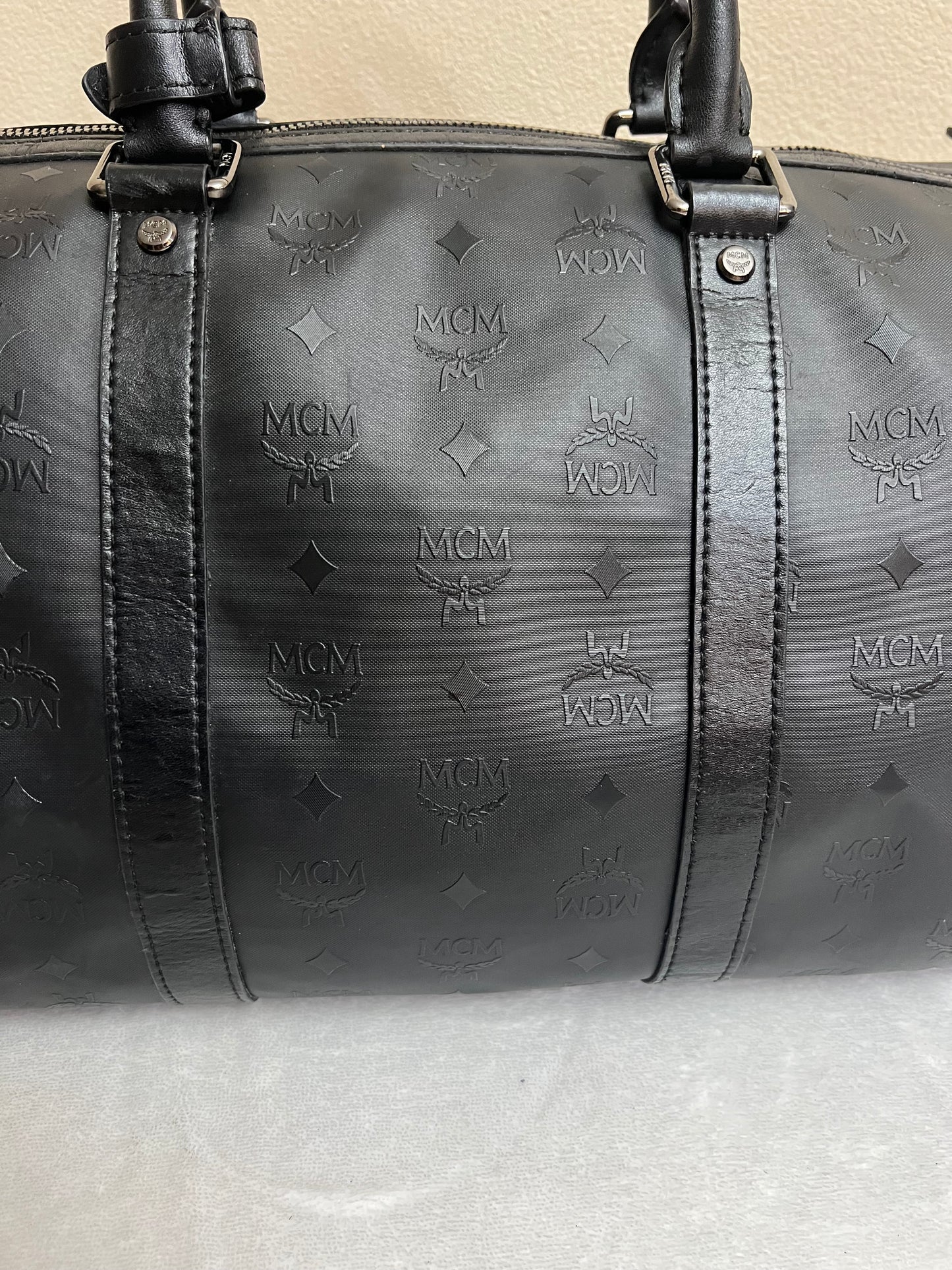 DUFFLE 45 BLACK ON BLACK