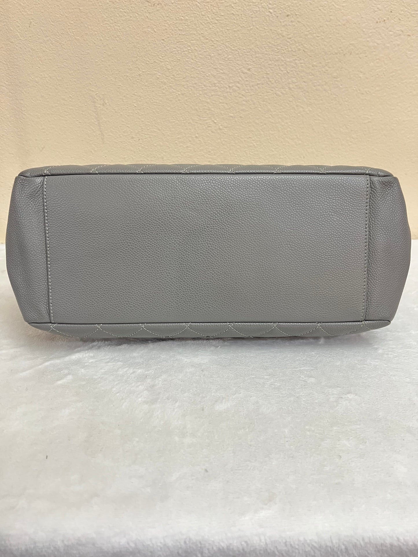 GST GRAY CAVIAR SHW