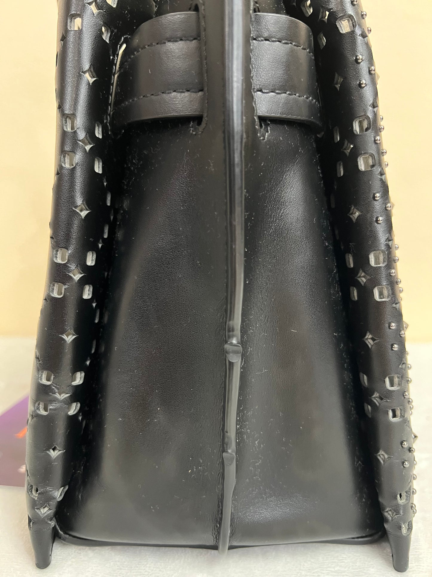 MCM PORFORATED TOTE BLACK