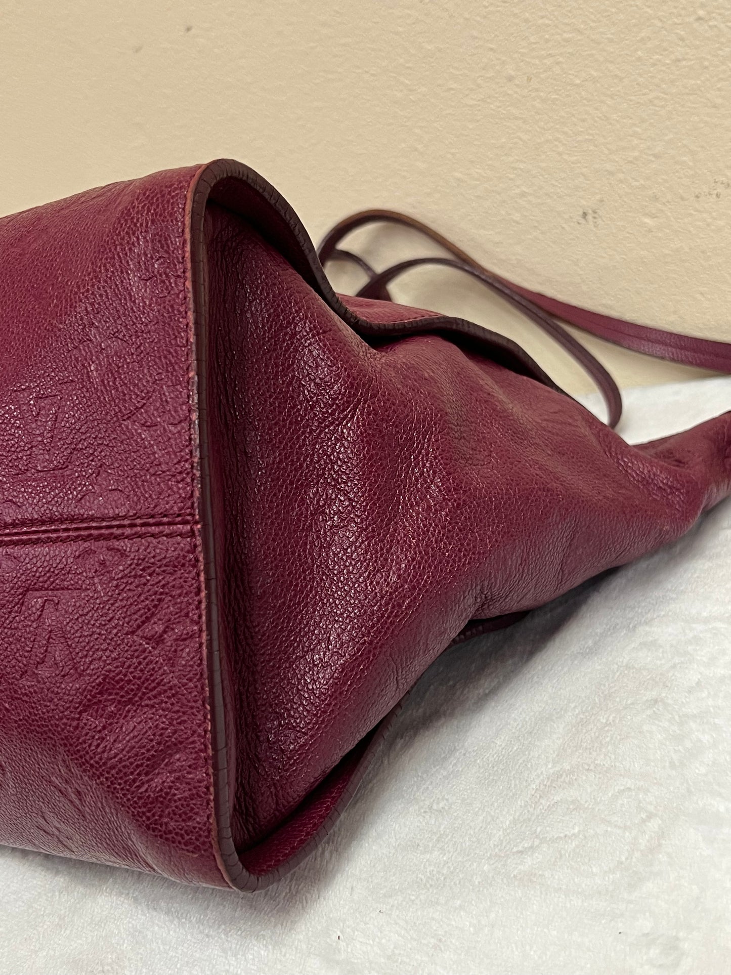 LUMINEUSE EMPRIENTE BURGUNDY