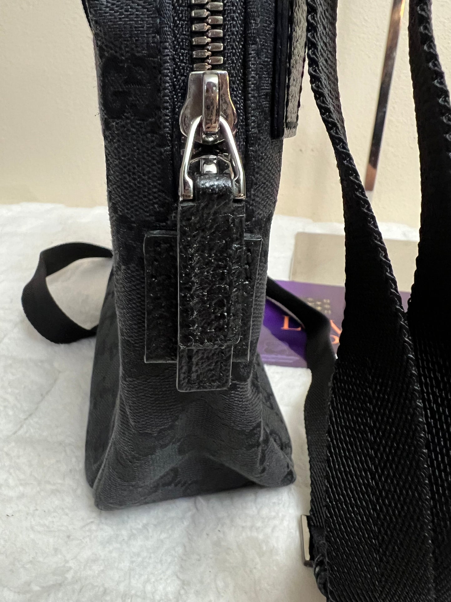 G _ G CROSSBODY BLACK