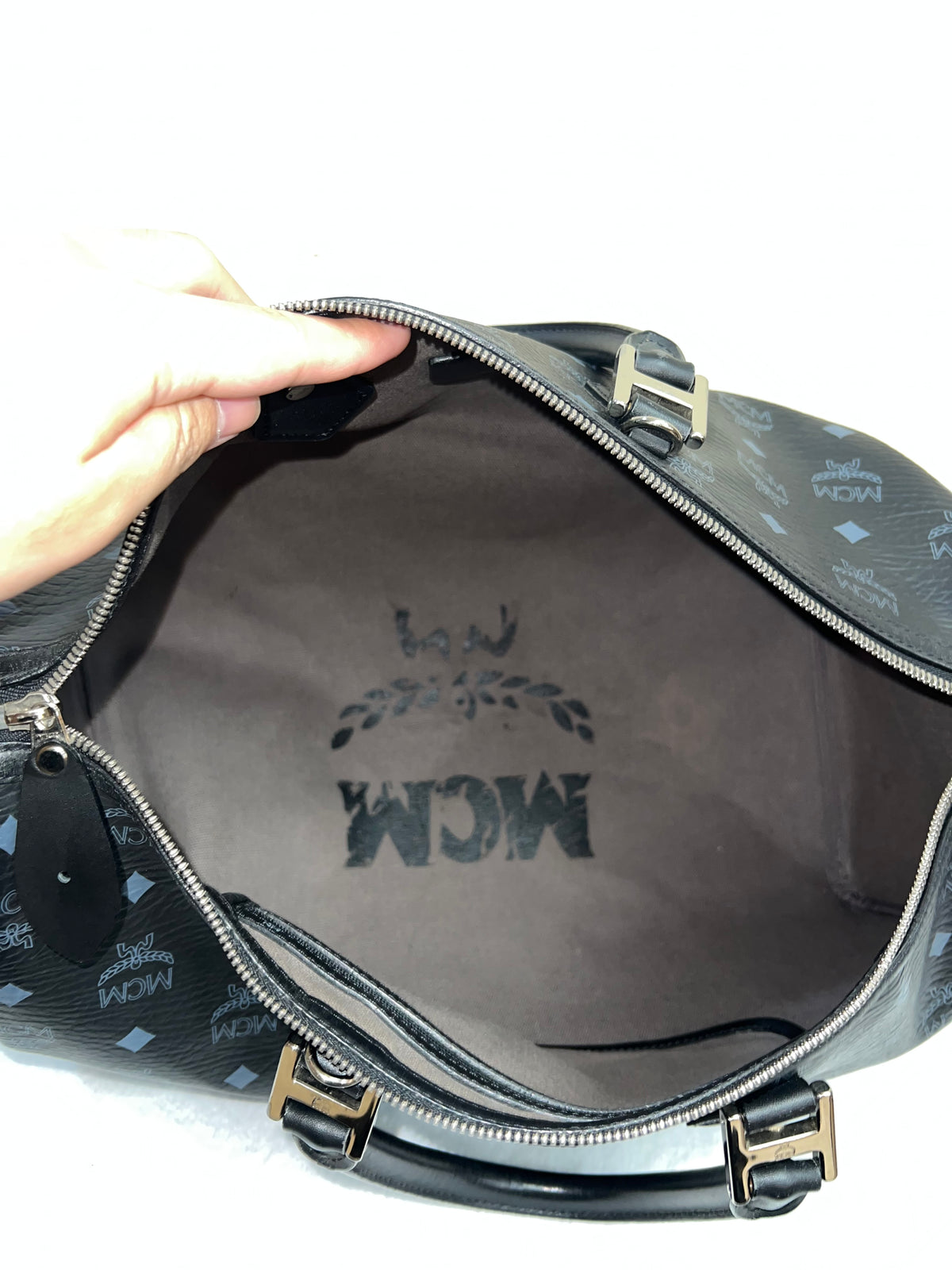 MCM DUFFLE 40 BLACK