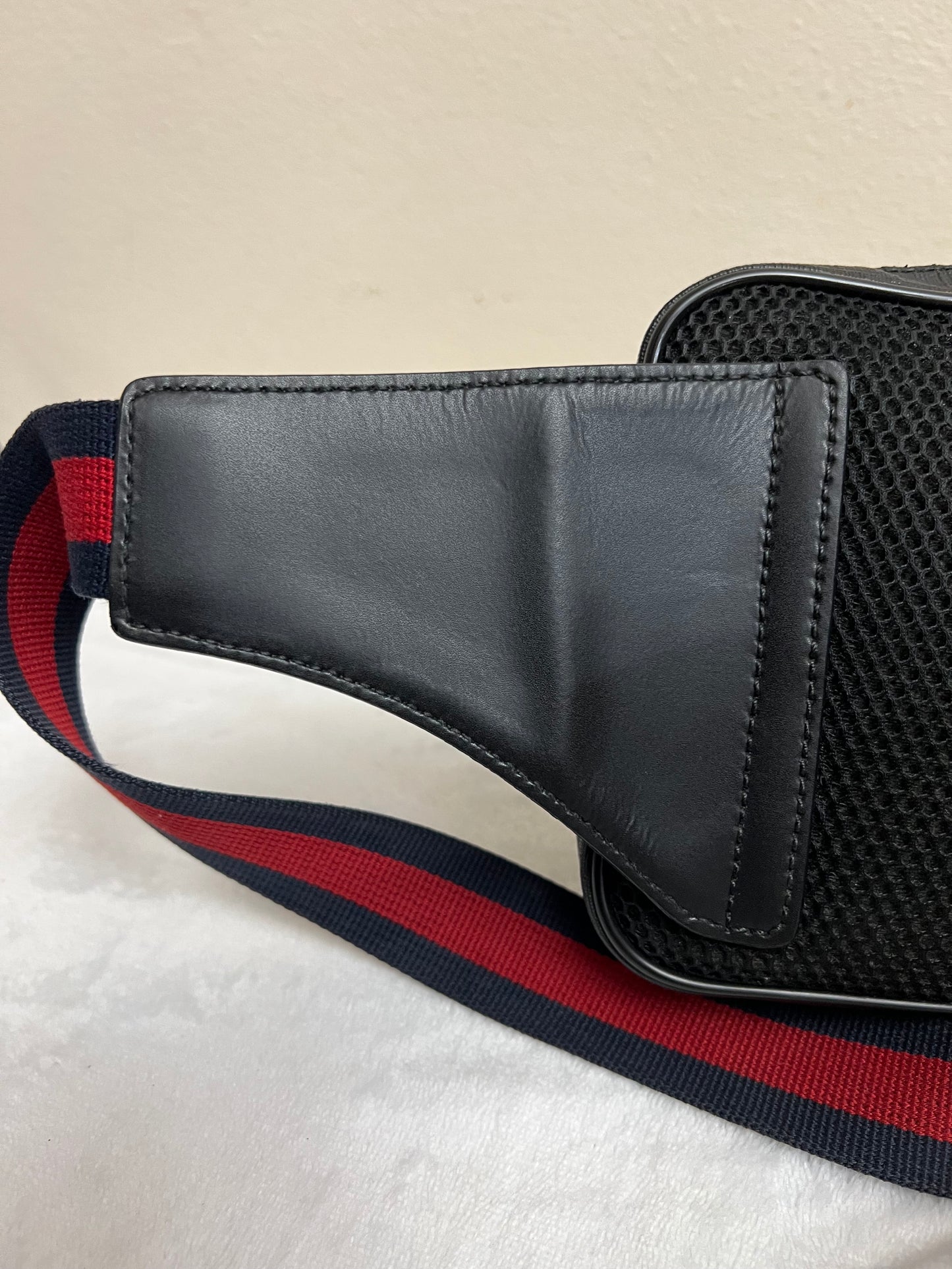 SUPREME BELTBAG