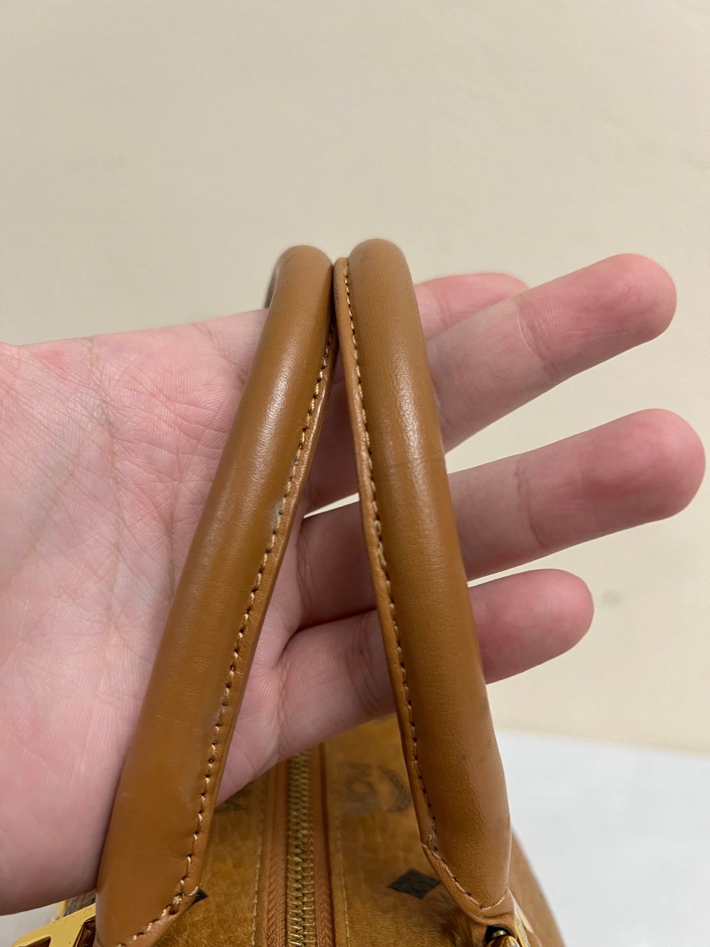 MCM COGNAC BOSTON 20 w/ STRAP