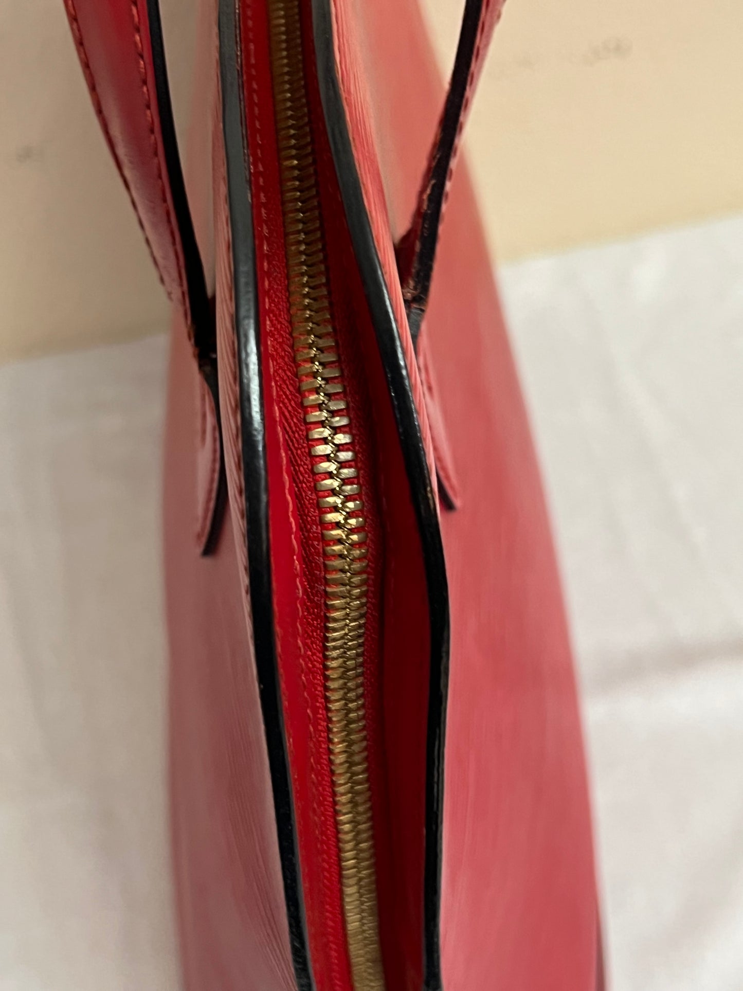 LUSSAC EPI RED