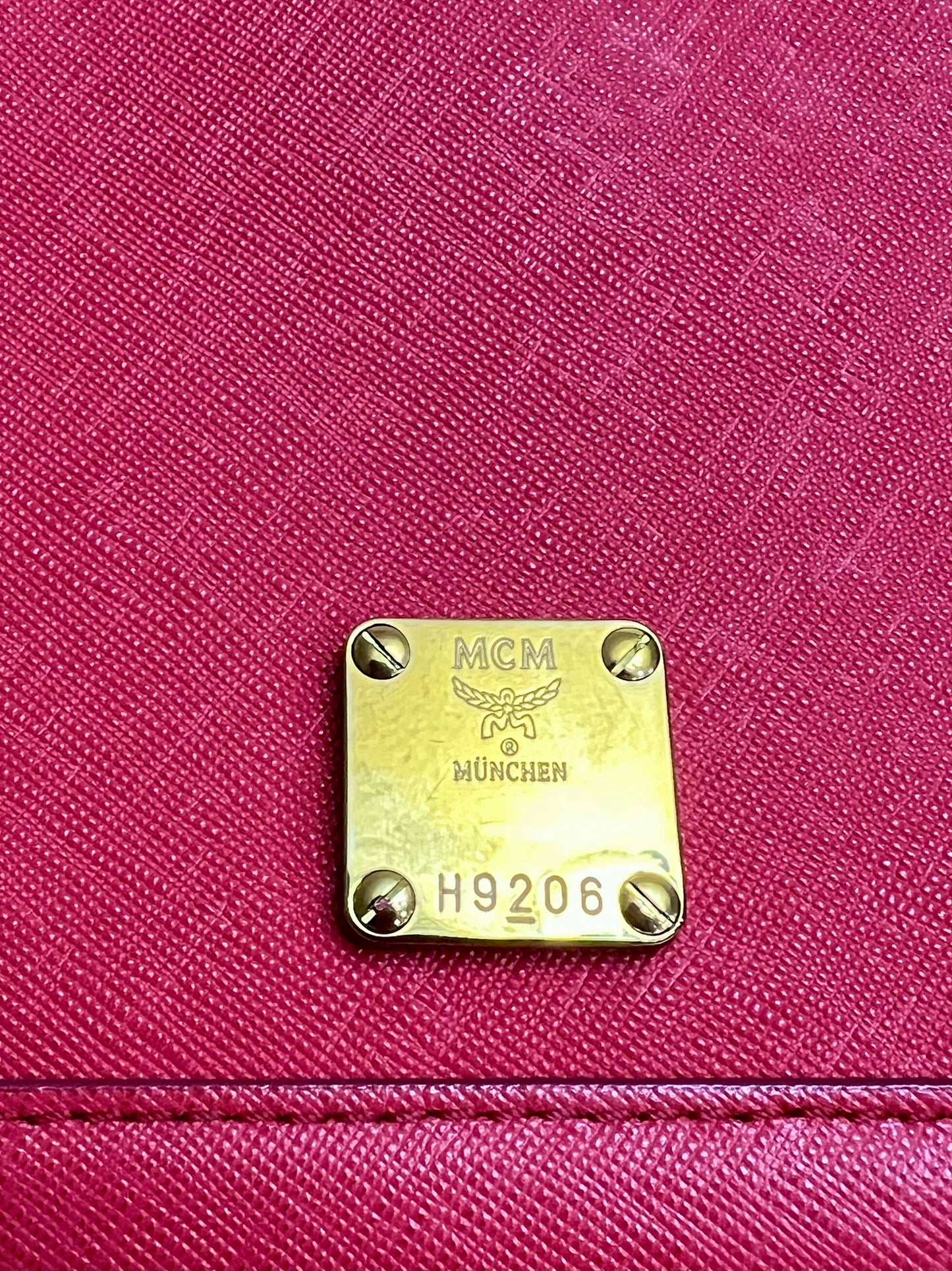 MCM SAFFIANO RED