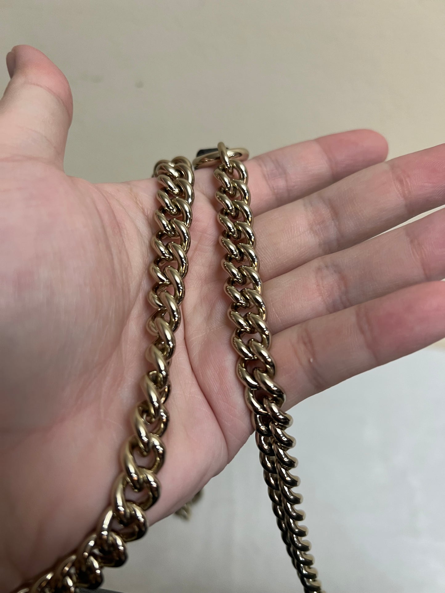 INTERLOCKING BLACK SHW 2