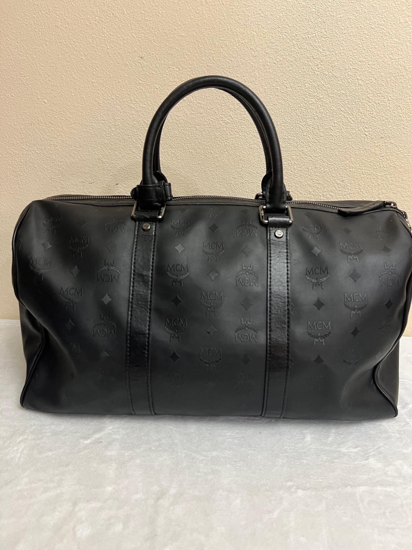 DUFFLE 45 BLACK ON BLACK