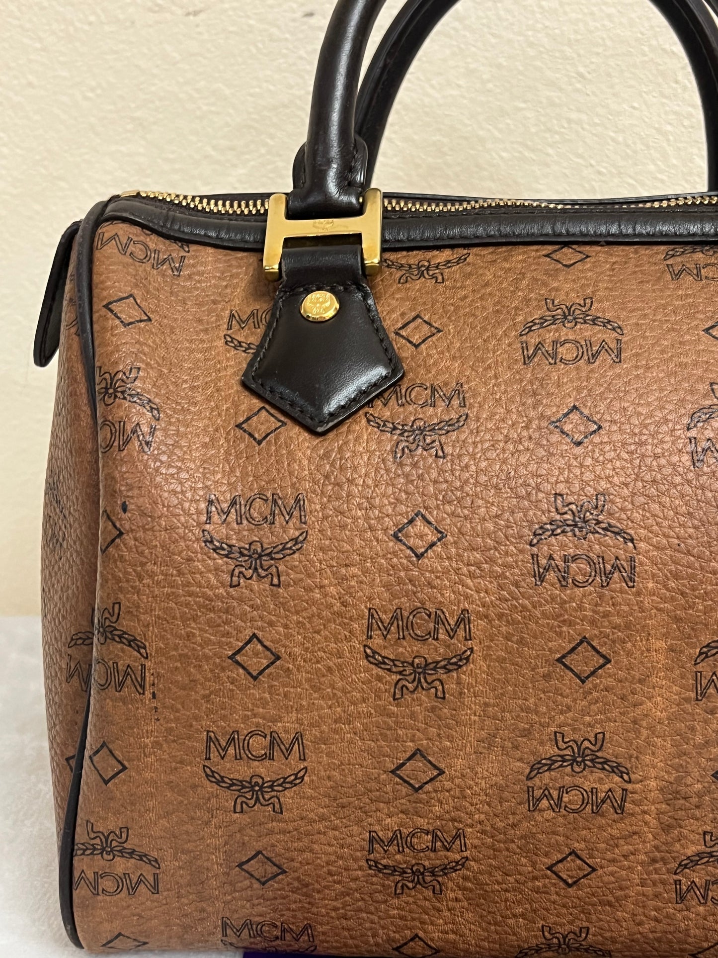 MCM BOSTON CHOCO 25 w/ BONE