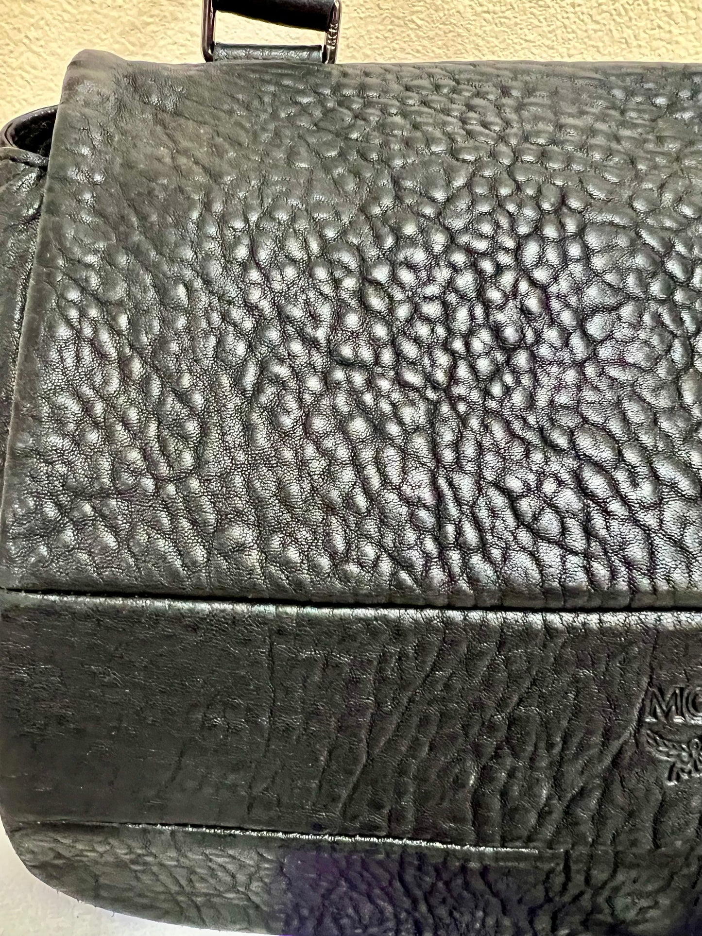 MCM 2WAY STUDS LTD BLACK