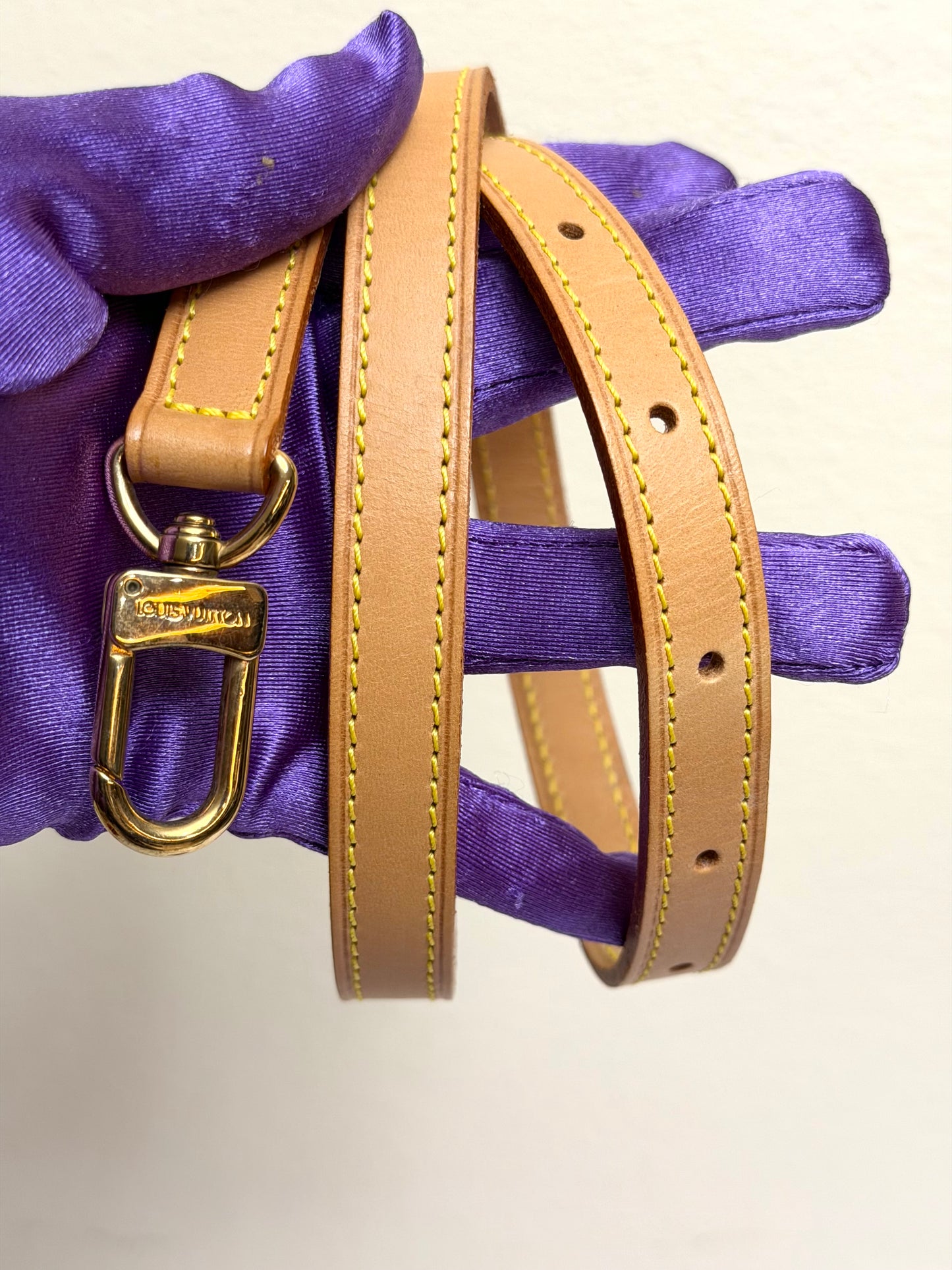 VACHETTA STRAP LOUIS VUITTON