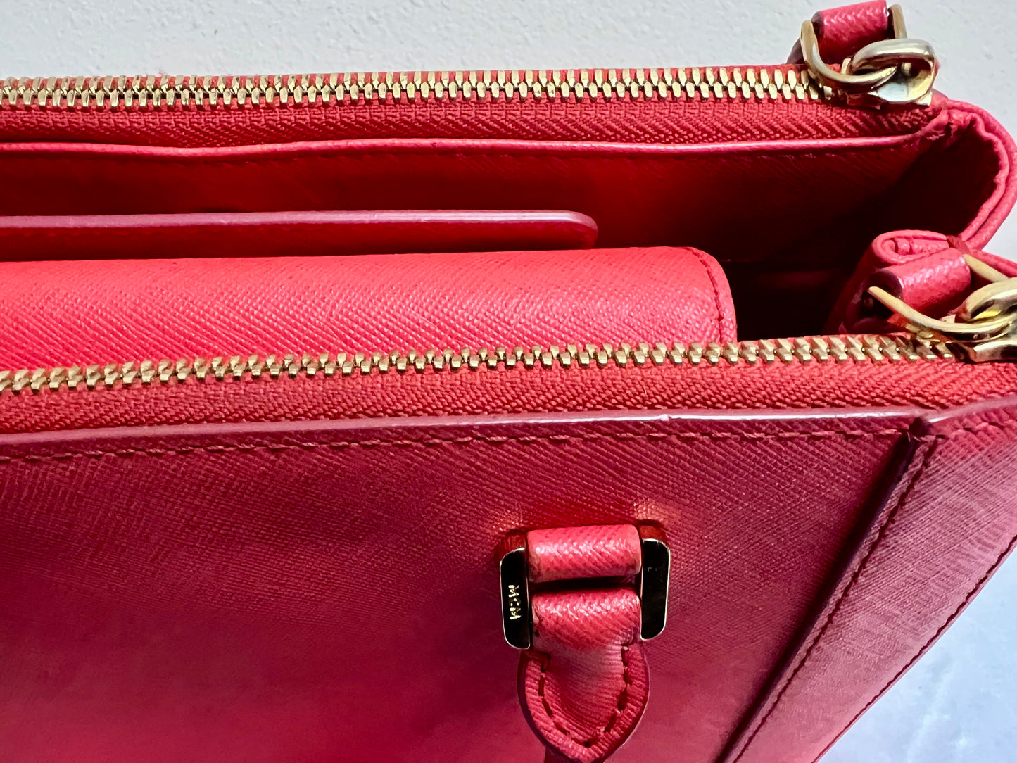 MCM SAFFIANO RED