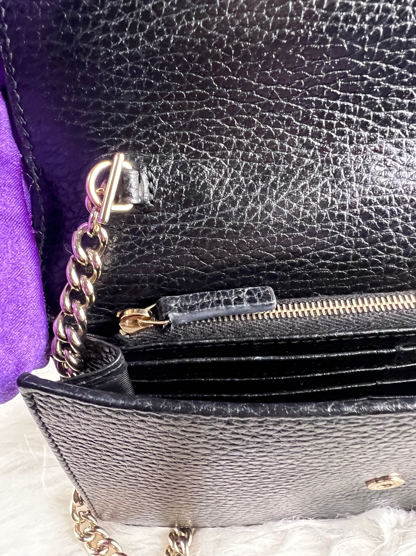 GUCCI INTERLOCKING WALLET ON CHAIN BLACK