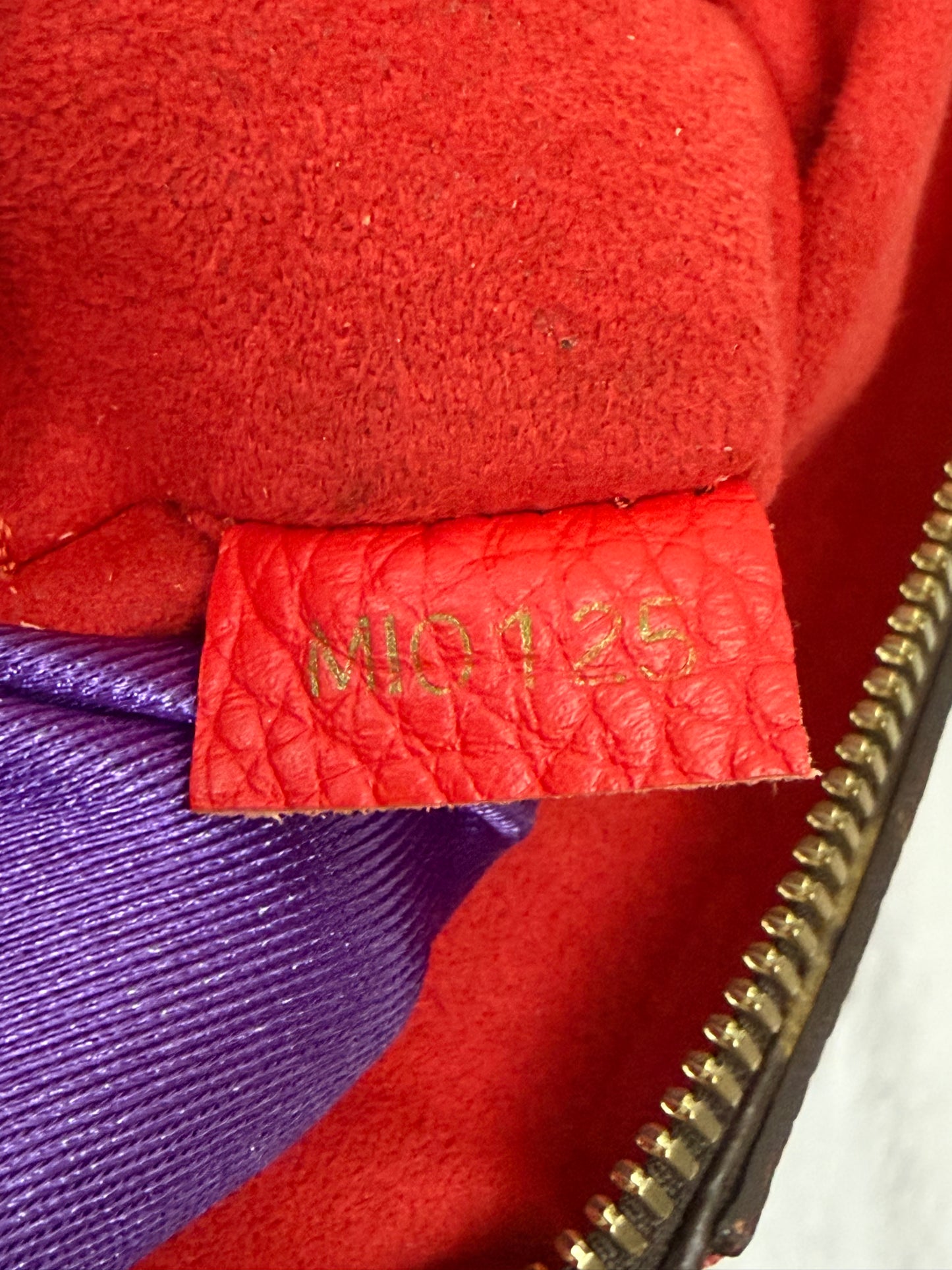 ESTRELA NM MONOGRAM RED