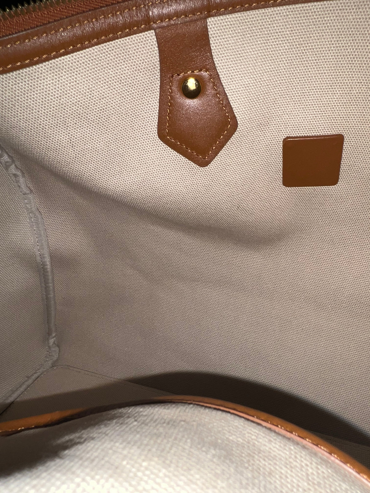 MCM DUFFLE 40 COGNAC