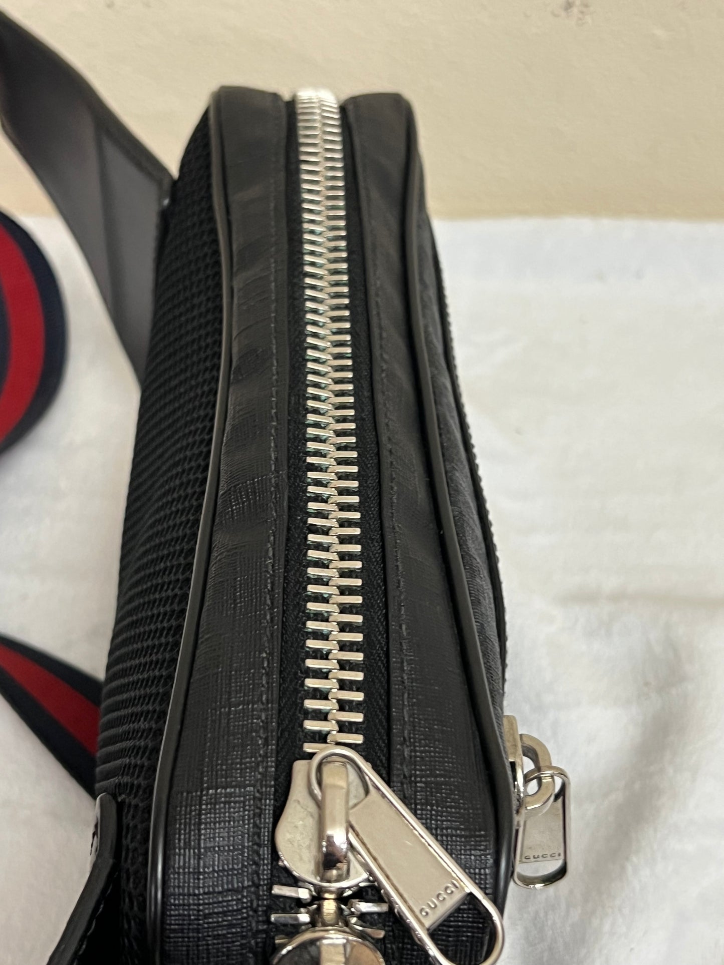 SUPREME BELTBAG