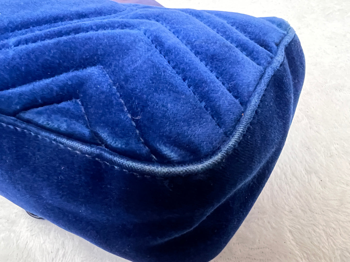 MARMONT VELVET BLUE SMALL