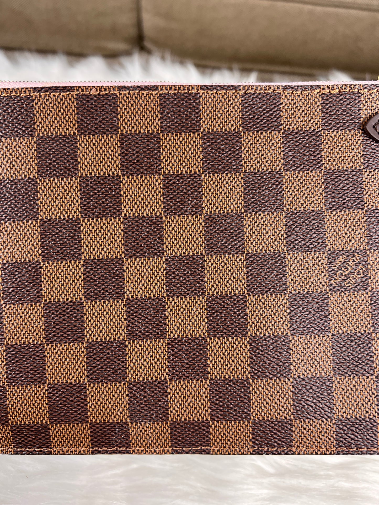 NEVERFULL POCHETTE MM DAMIER / LIGHT PINK INTERIOR