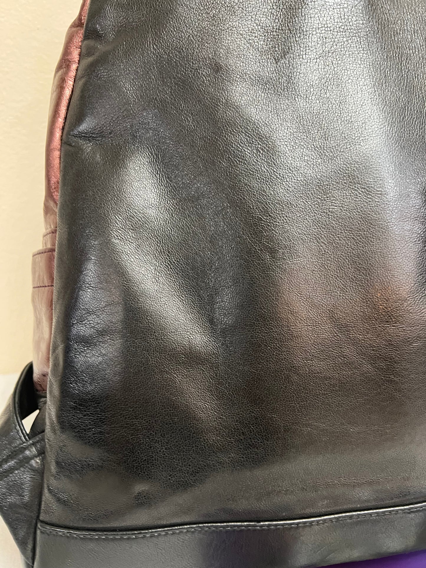 MCM BAGPACK MAROON METALLIC LEATHER