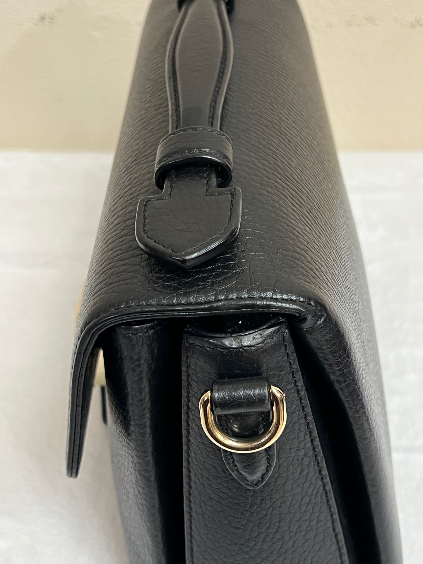 INTERLOCKING TOP HANDLE BLACK