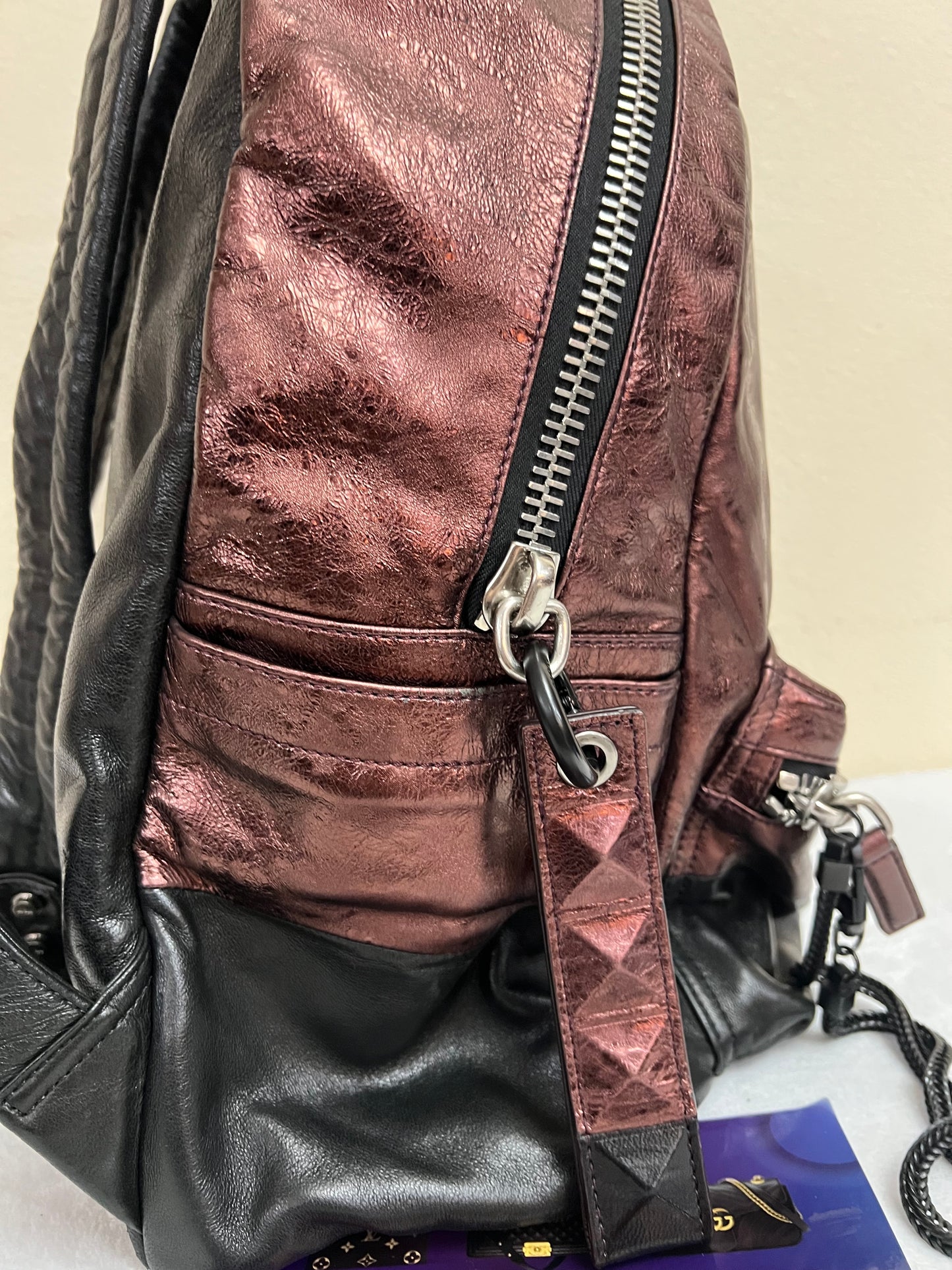 MCM BAGPACK MAROON METALLIC LEATHER