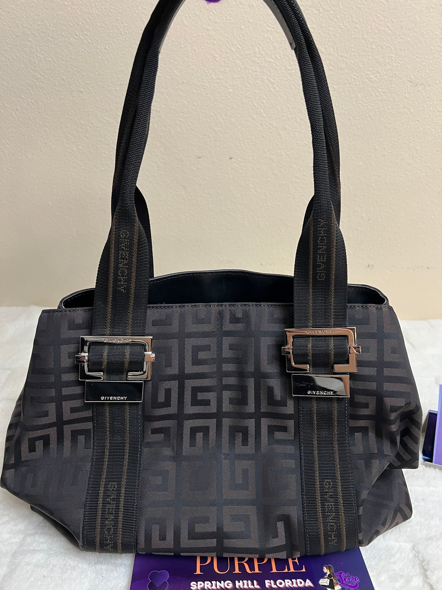 G_I_V_E_N_C_H_Y TOTE