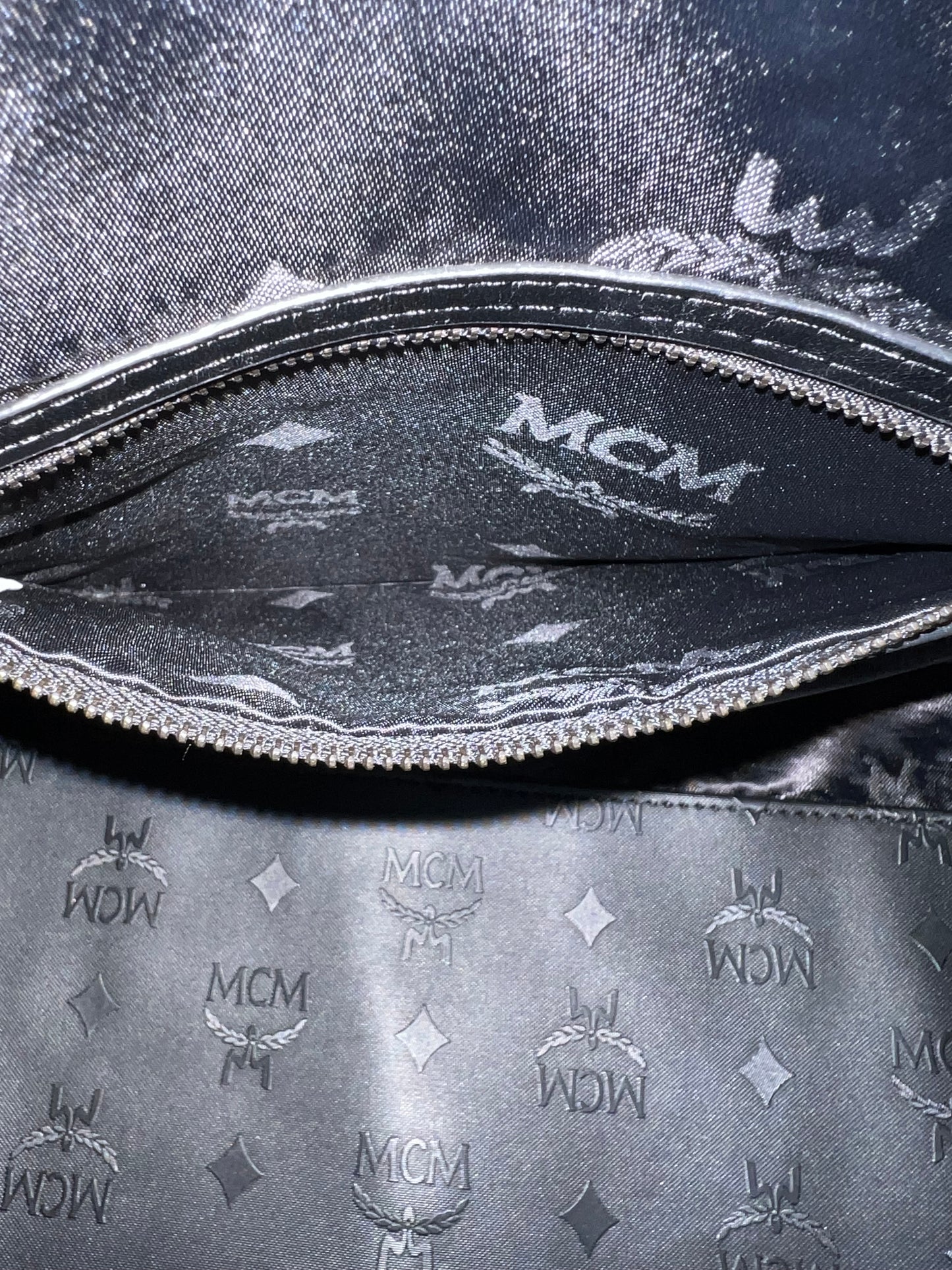DUFFLE 45 BLACK ON BLACK