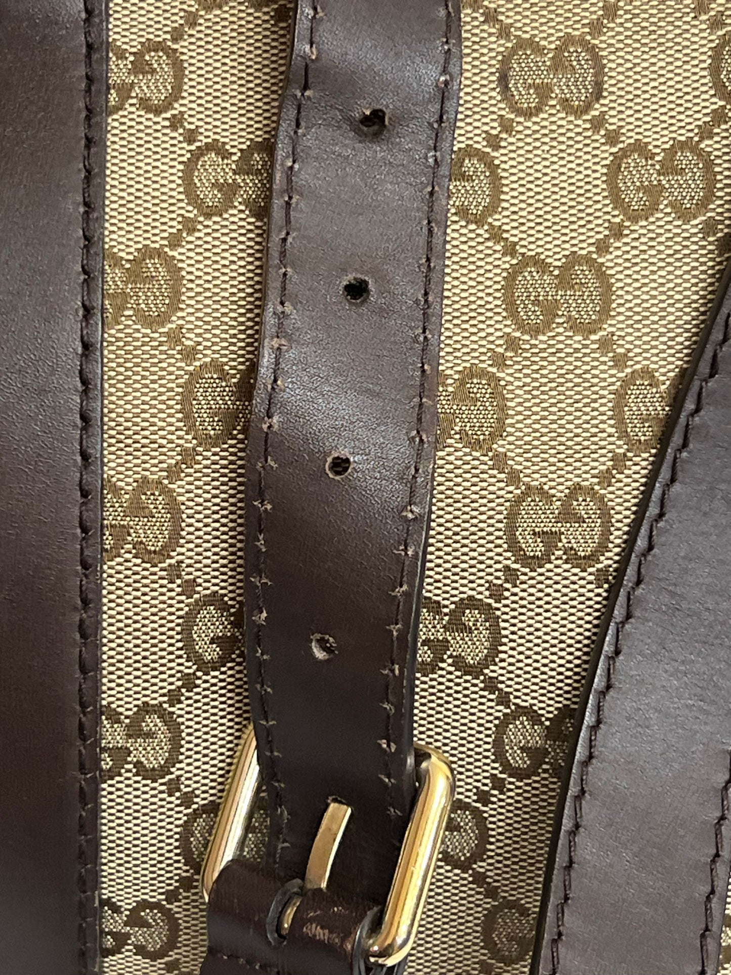 BOSTON CROSSBODY