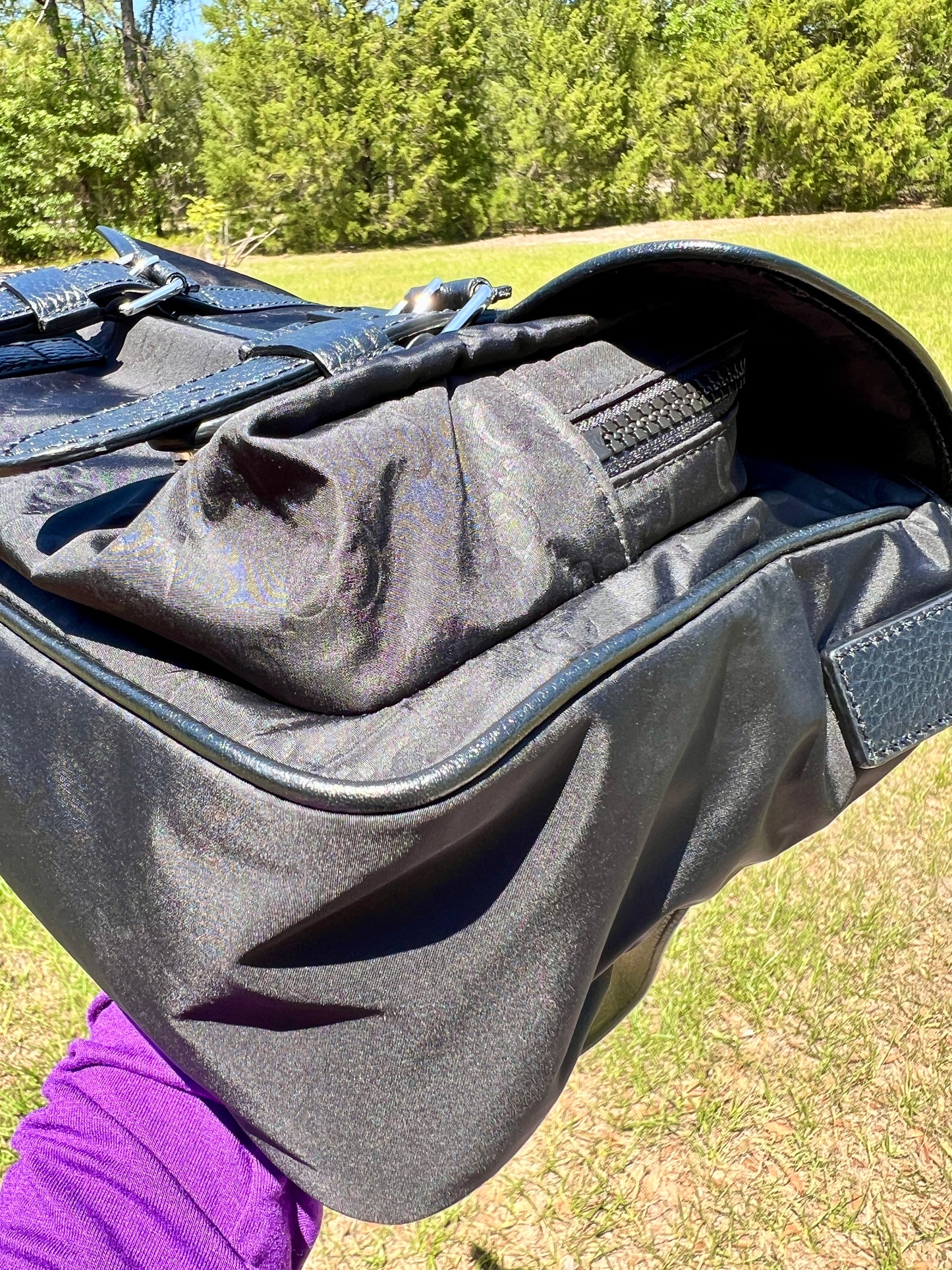 MESSENGER BAG BLACK